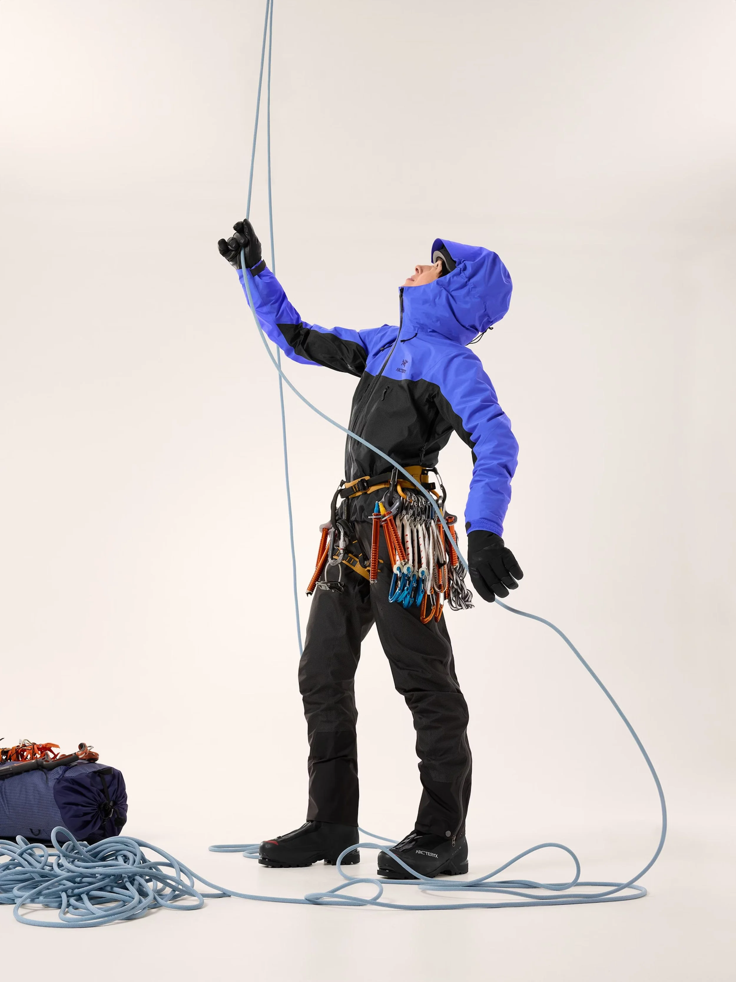 S25-X000005263-AR-385a-Harness-Yukon-Amaranthus-Edziza-Women-s-Full-Body.jpeg