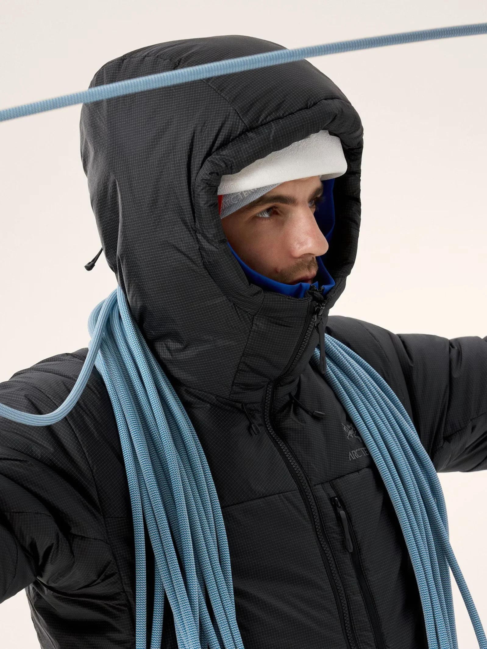F25-X000009891-Nuclei-SV-Parka-Black-Hood.jpg