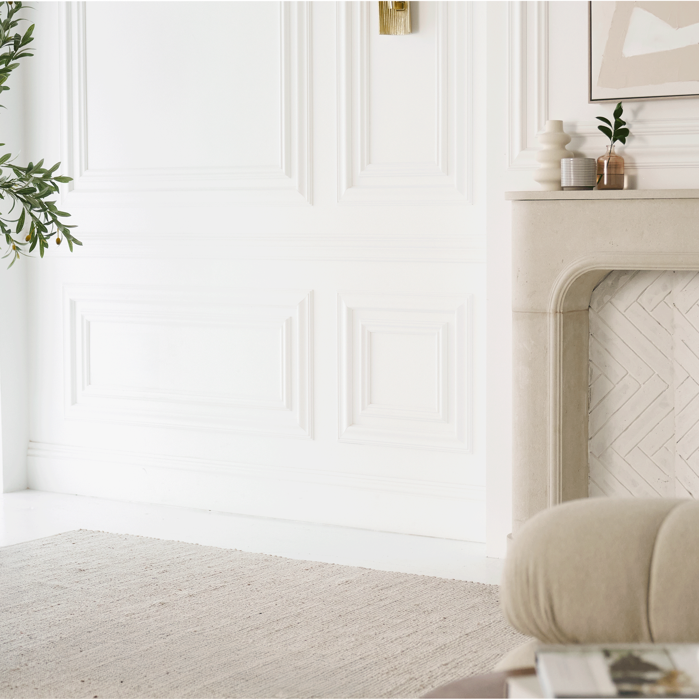 A gif of Purrsona's cat tower being built from the ground up on a nicely lit living room.