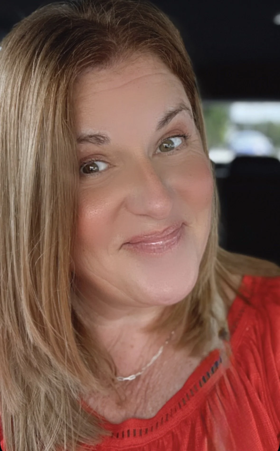 Close up picture of Lisa Gates, Christian Life Coach and Aromatherapist