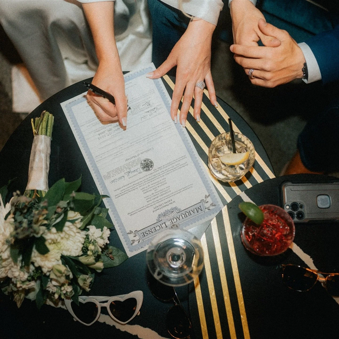 Our attempt at influencing you to have a film photog at your wedding 📸🙂&zwj;↕️ 

#weddingphotography #okcbride #weddingfilm