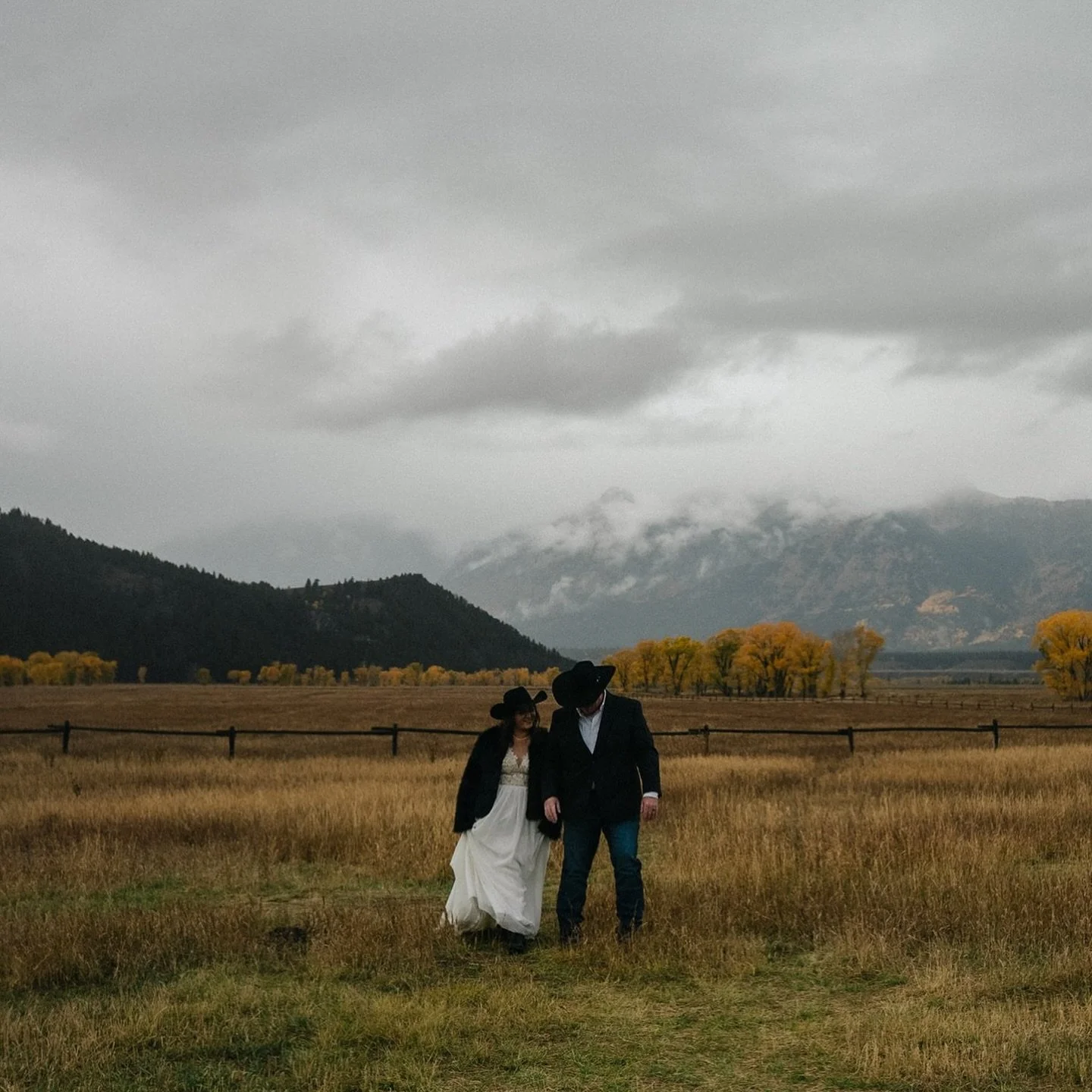 Ran off to the Tetons this weekend to capture this sweet elopement. Congrats Kolby and Taylor 🫶🏼

#elopementphotography #grandteton #wyoming