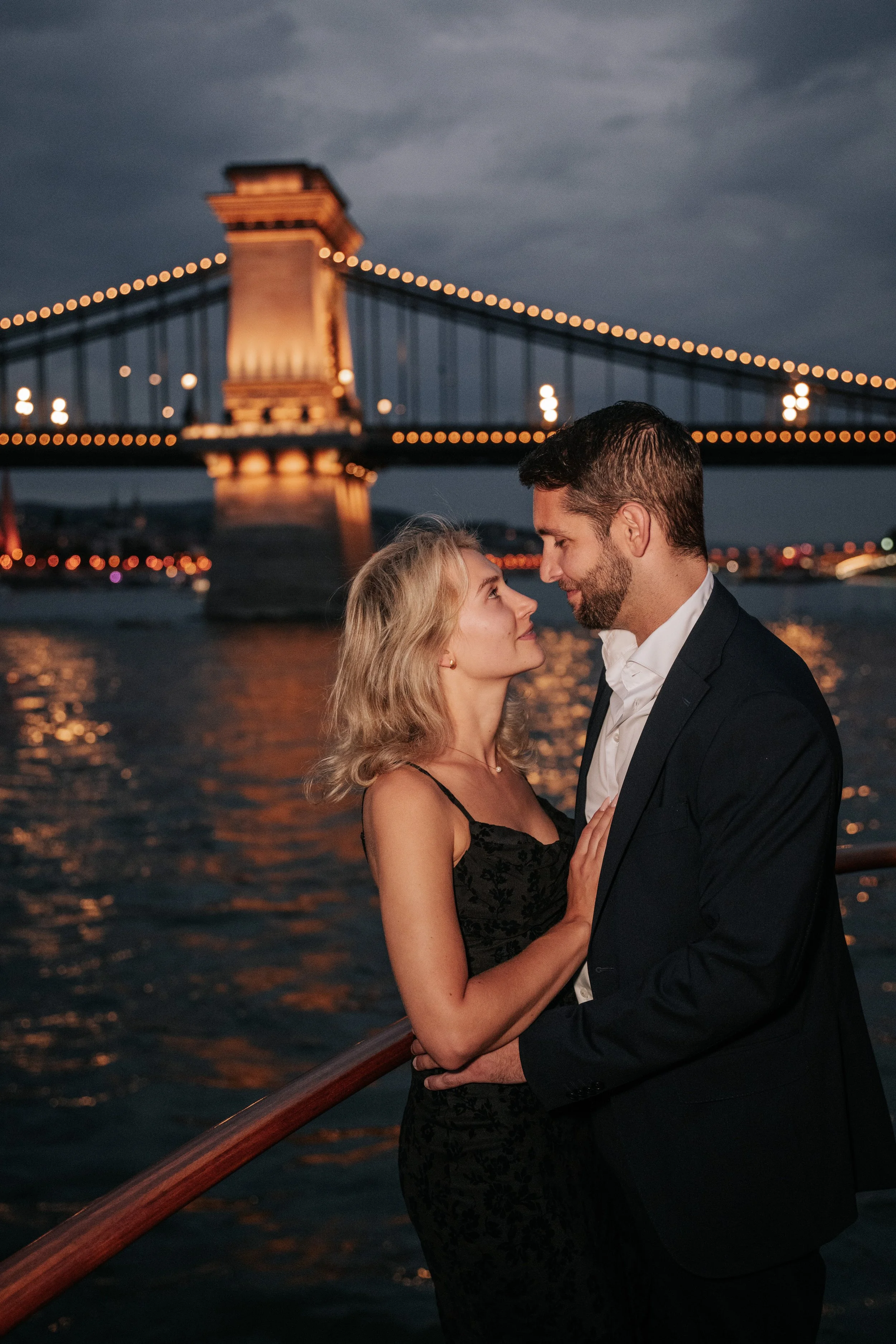 Romantic photoshoot in Budapest with Chain Bridge in the background
