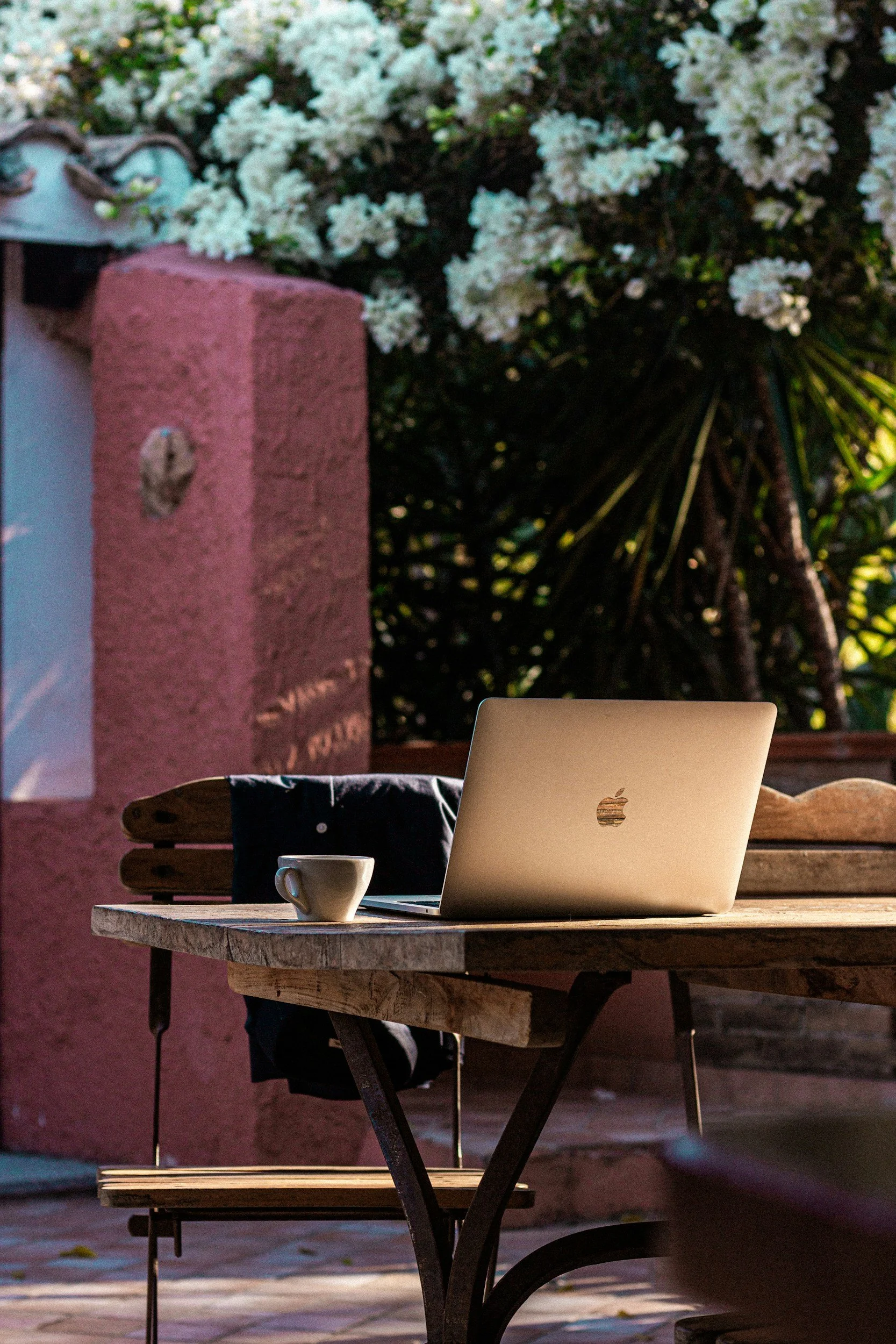 Why the Best Social Media Decisions Often Look Boring