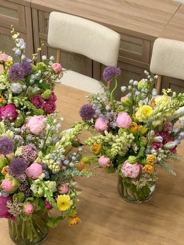Happy Mother&rsquo;s Day for our little island studio! 

These stunning hand tie bouquets were so much fun to make with all the spring blooms. Peonies, tulips, bearded iris, roses &amp; more ✨🌷🌸🌺✨

#mothersday #springflowers #handtiebouquet #color