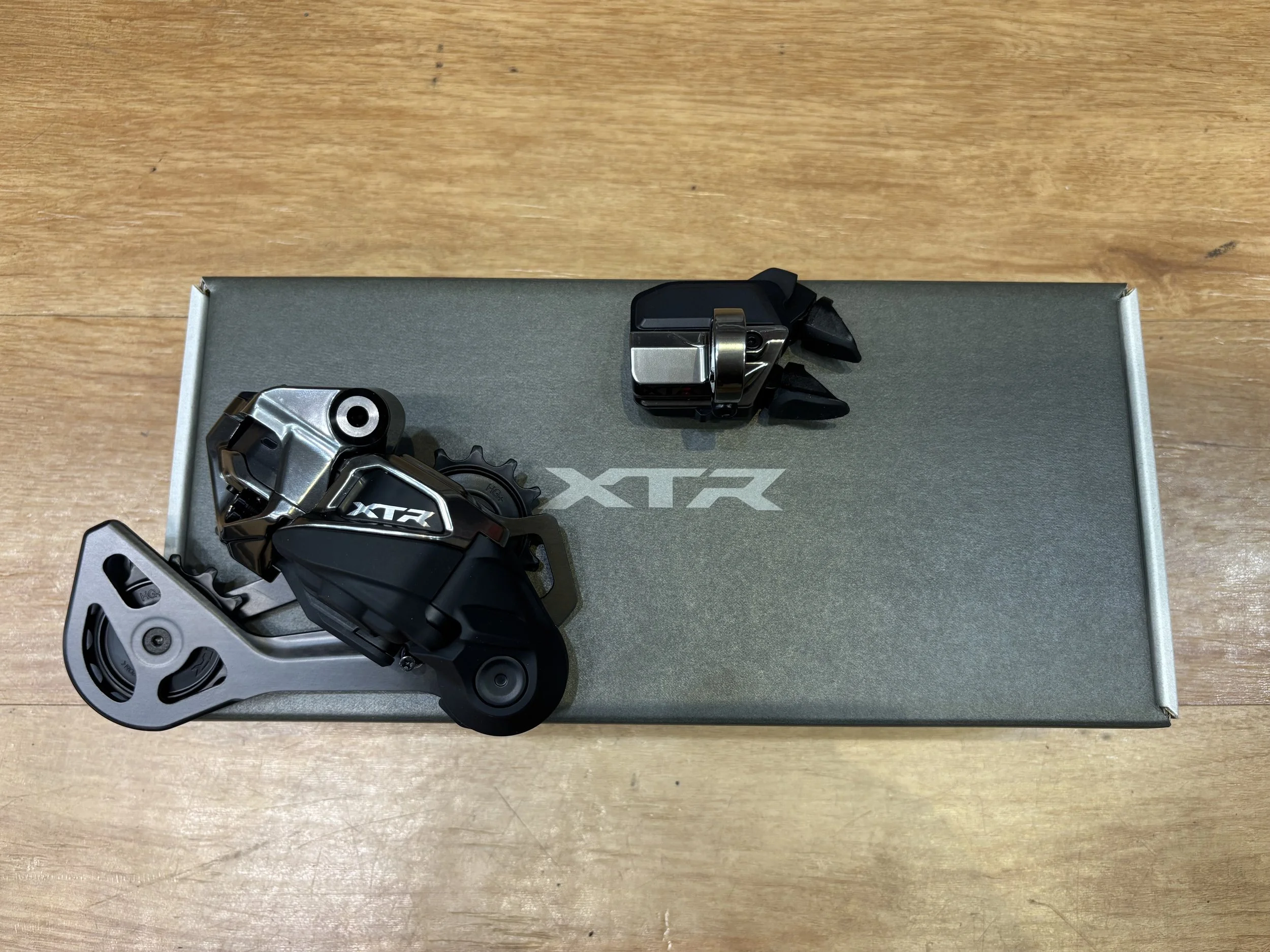 Shimano XTR Di2 12-Speed Drivetrain Kit — ENDEAVOUR CYCLES