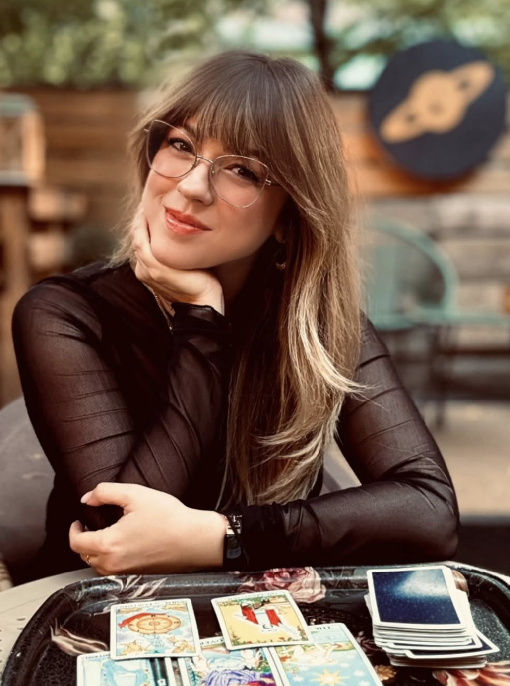 Celestial Sundays: Tarot Readings by @angelarenai 