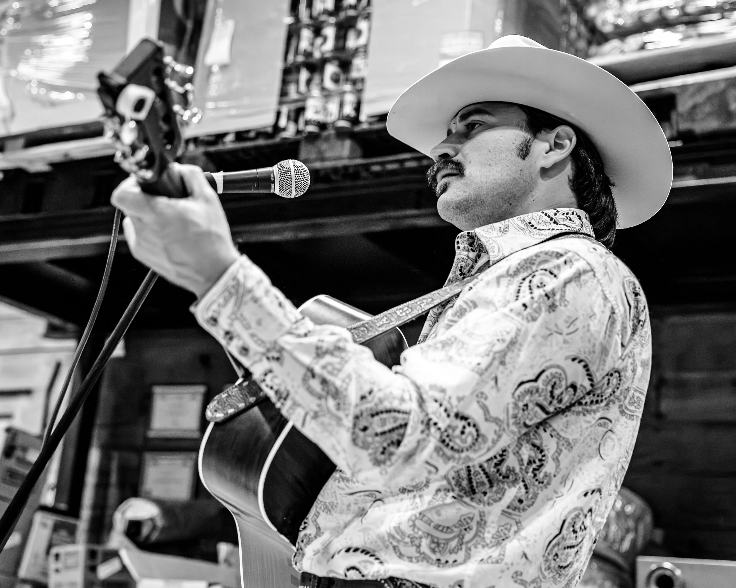 Live Music: DOAK HENSLEY