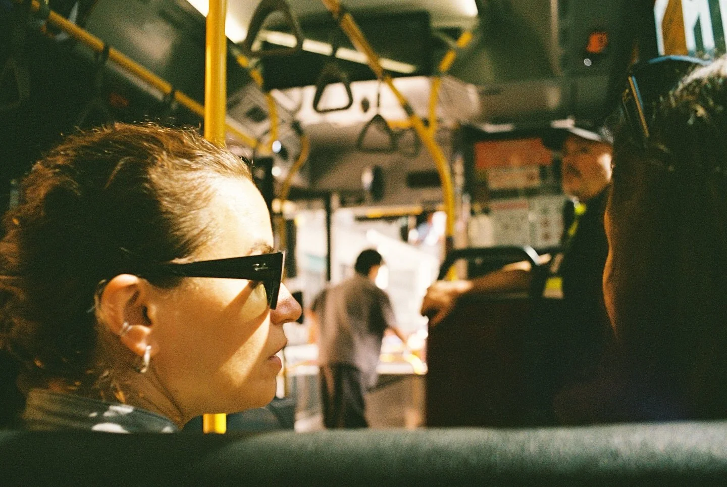 buses have underrated light 🎞️

@kodak porta 400
@pentax.jp asahi + 35mm super takumar

.
.
.
.
.
.
.
#analog 
#analogvibes
#analogphotography
#film
#filmcommunity 
#filmforever 
#filmphotography
#35mm 
#35mmfilm 
#35mmfilmphotography 
#staybrokesho