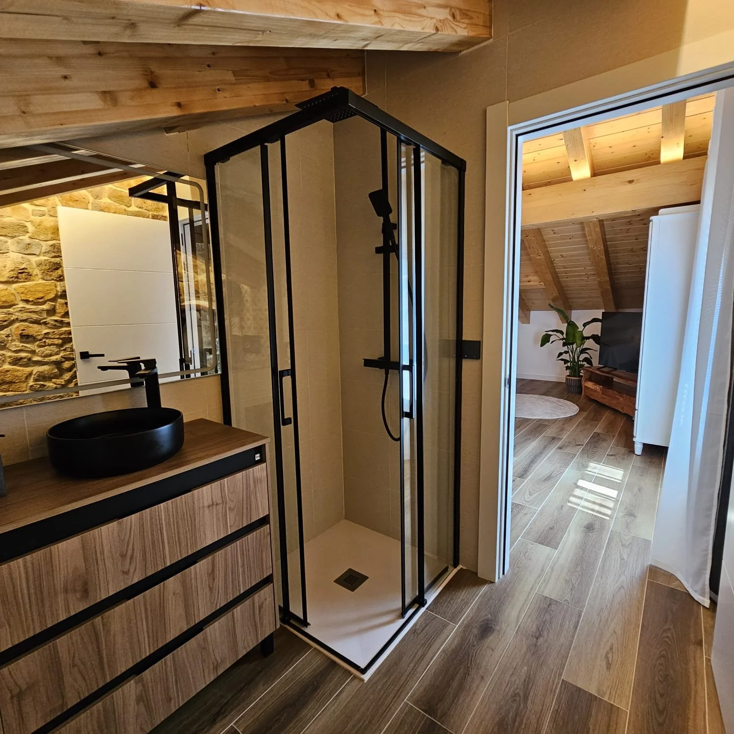 PHOTO-2025-04-23-13-37-53 2.jpg