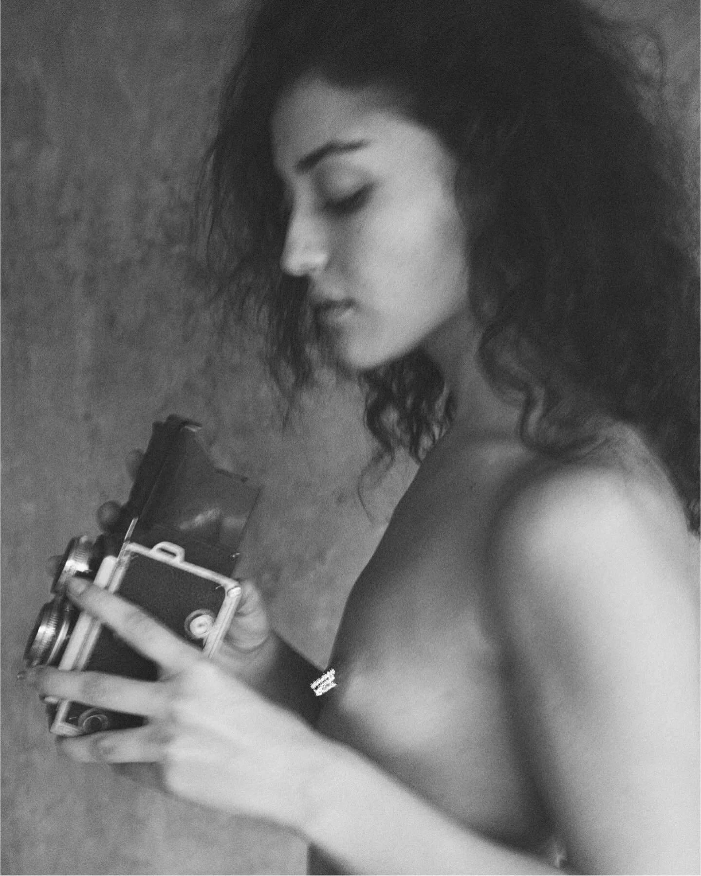 Crescendo. @andreea.alina06 🤍  #fashioneditorial #fashion #fashionphotography #editorial #photography #fashionphotographer #model #fashionshoot #fashionmagazine #portrait #fashionmodel #editorialphotography #style #photoshoot #beauty #fashionstyle #