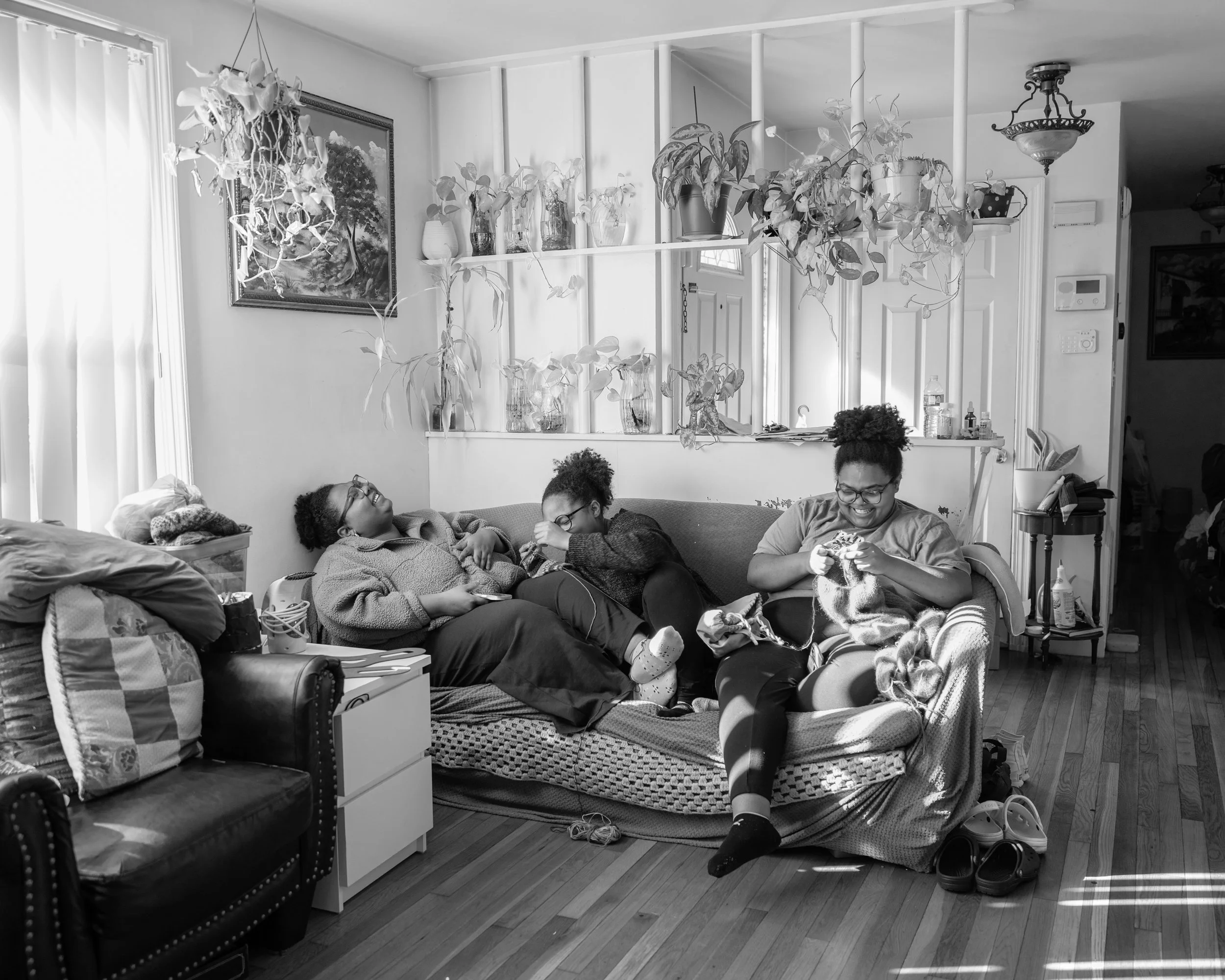 "Henriquez Sisters." Photo by Mav Fernandez