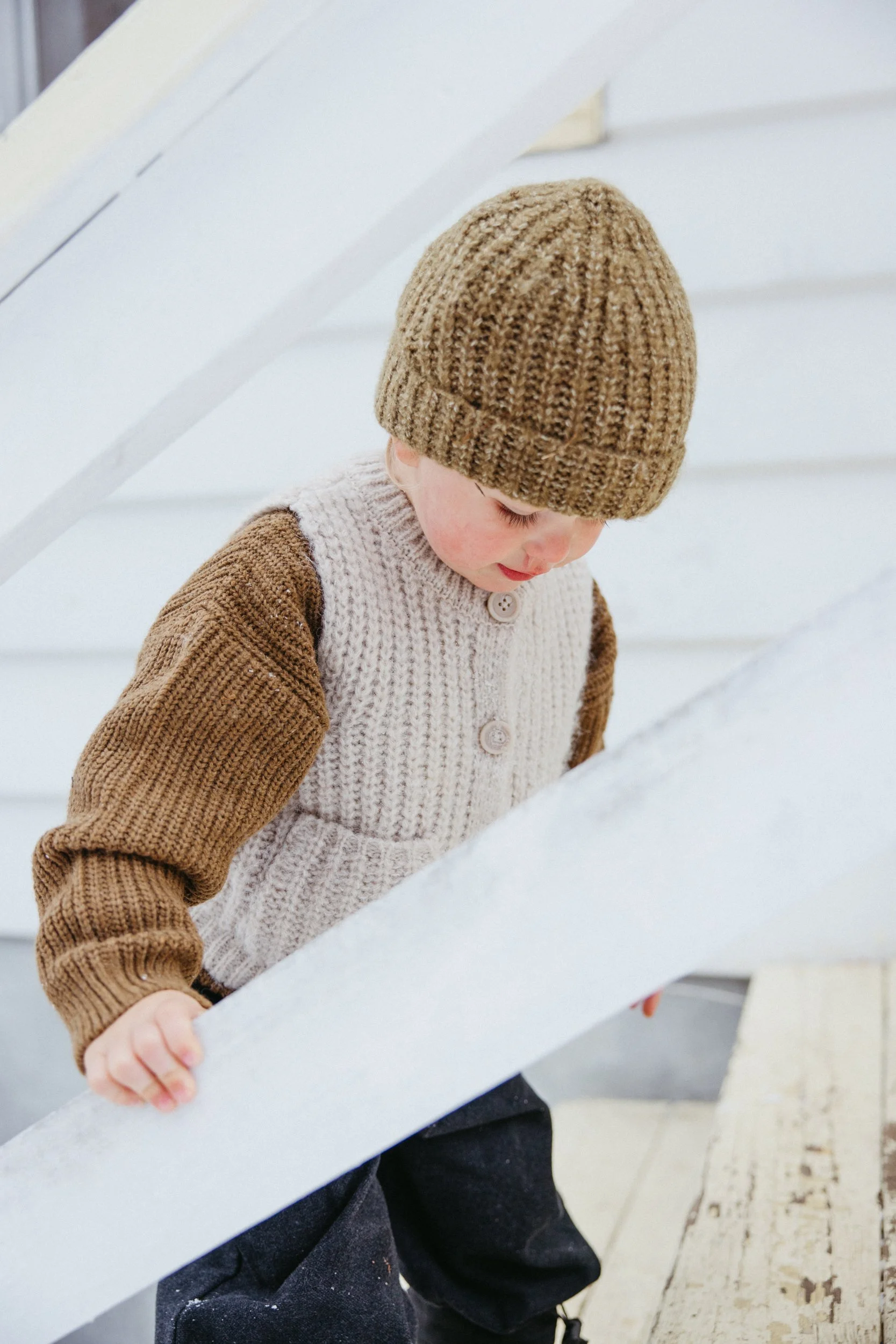 250126_HANNAH_ROMANA_OSCAR_SNOW-5390.jpg