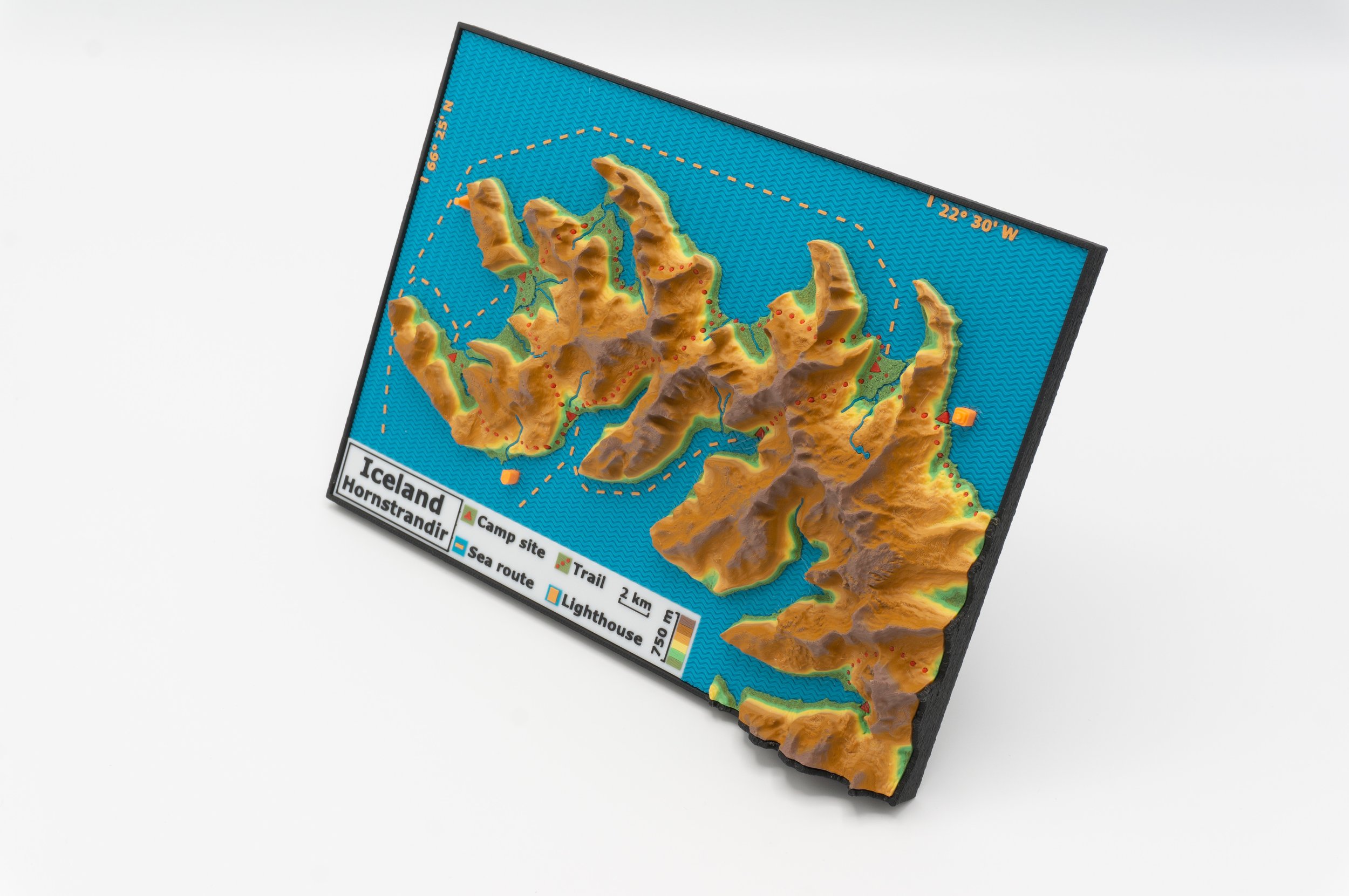 Hrnst_A5_Tilted_E.jpg