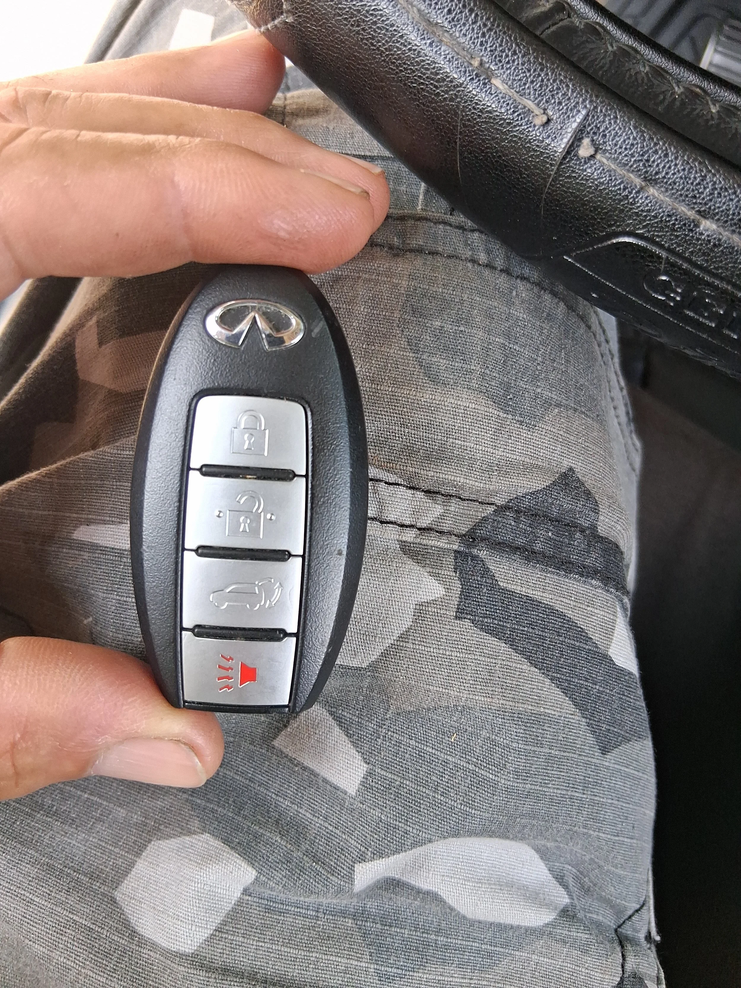 Infiniti Smart Key Replacement – We provide, cut, and program replacement Infiniti smart keys using