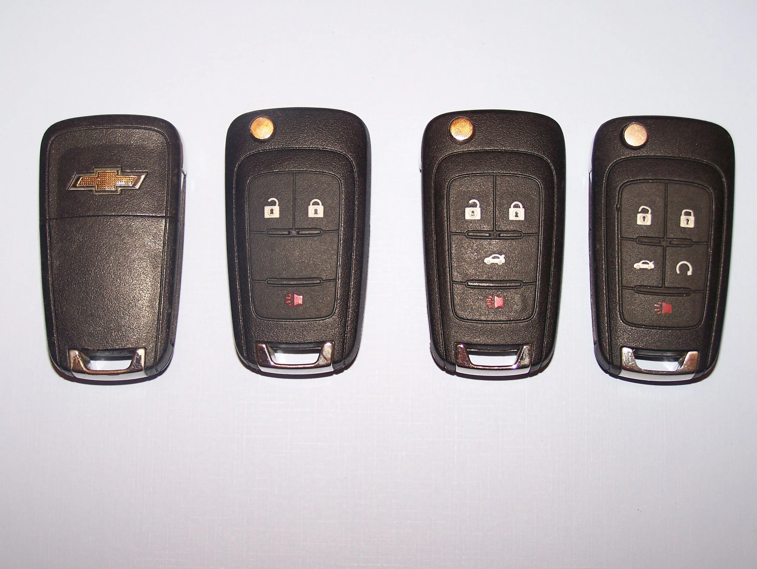 Replacement Chevrolet Flip Keys – Replacement keys are available with different button configurations. Each key is cut and programmed to match the vehicle.