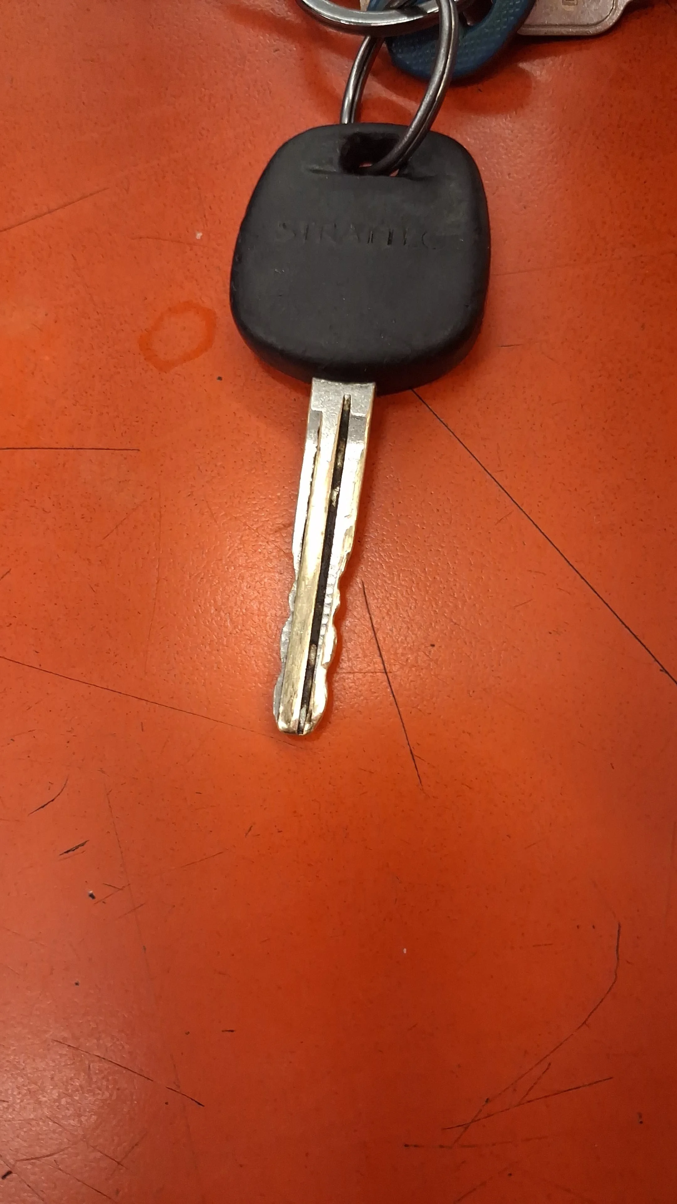 Worn Toyota Chip Key Replacement – We replace worn Toyota chip keys by cutting and programming a new key for the vehicle.