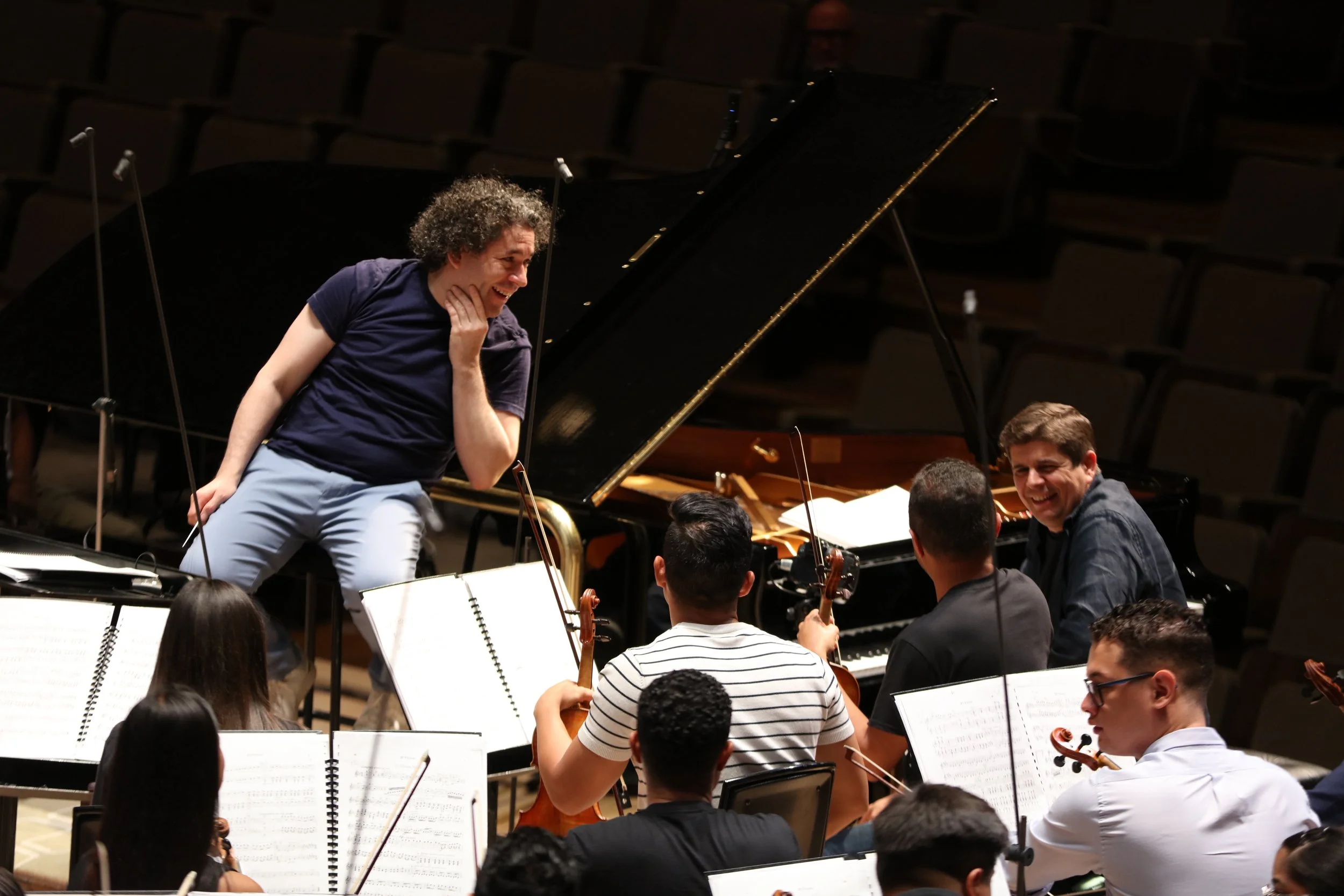 Javier Perianes graba Noches en los jardines de España junto a Gustavo Dudamel