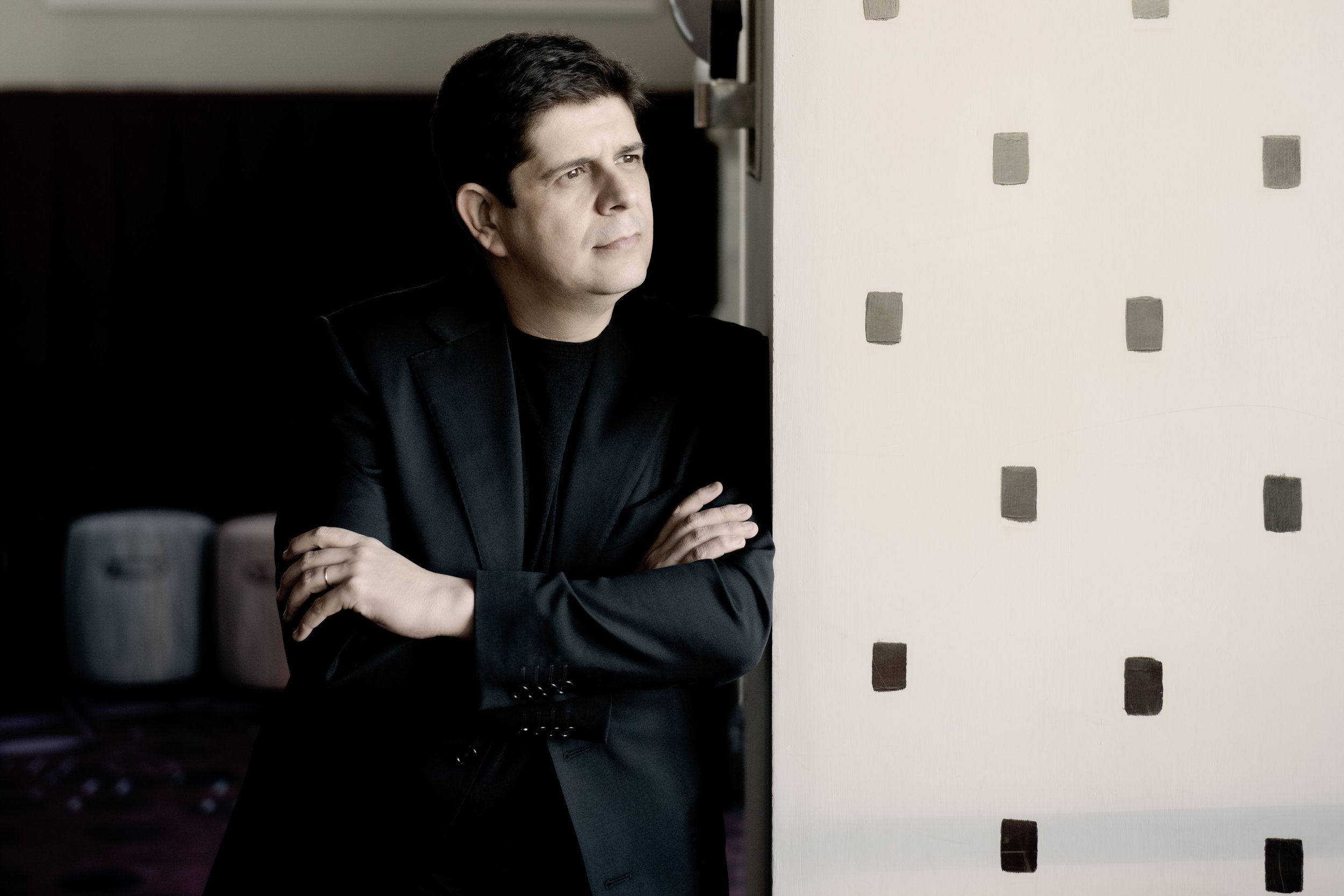 Javier Perianes Brings His Tribute to Falla to Latin America