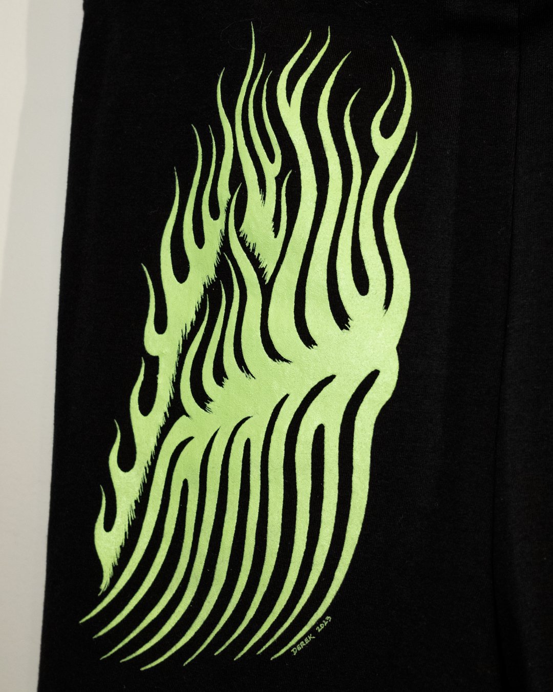 fitted-short-back-flame.jpg