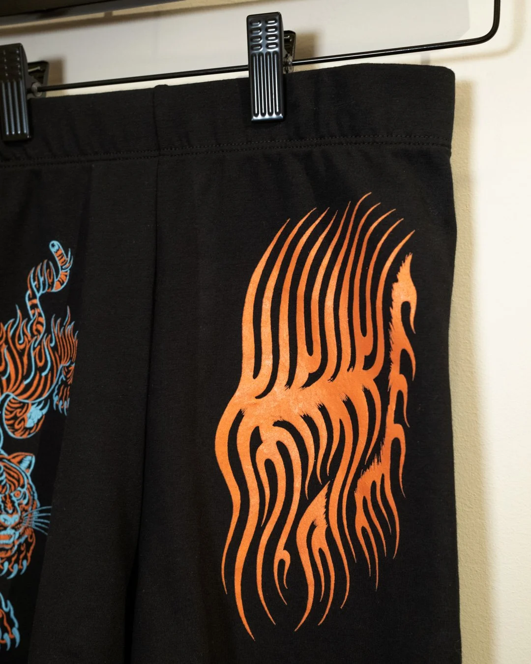 fitted-short-front-flames.jpg