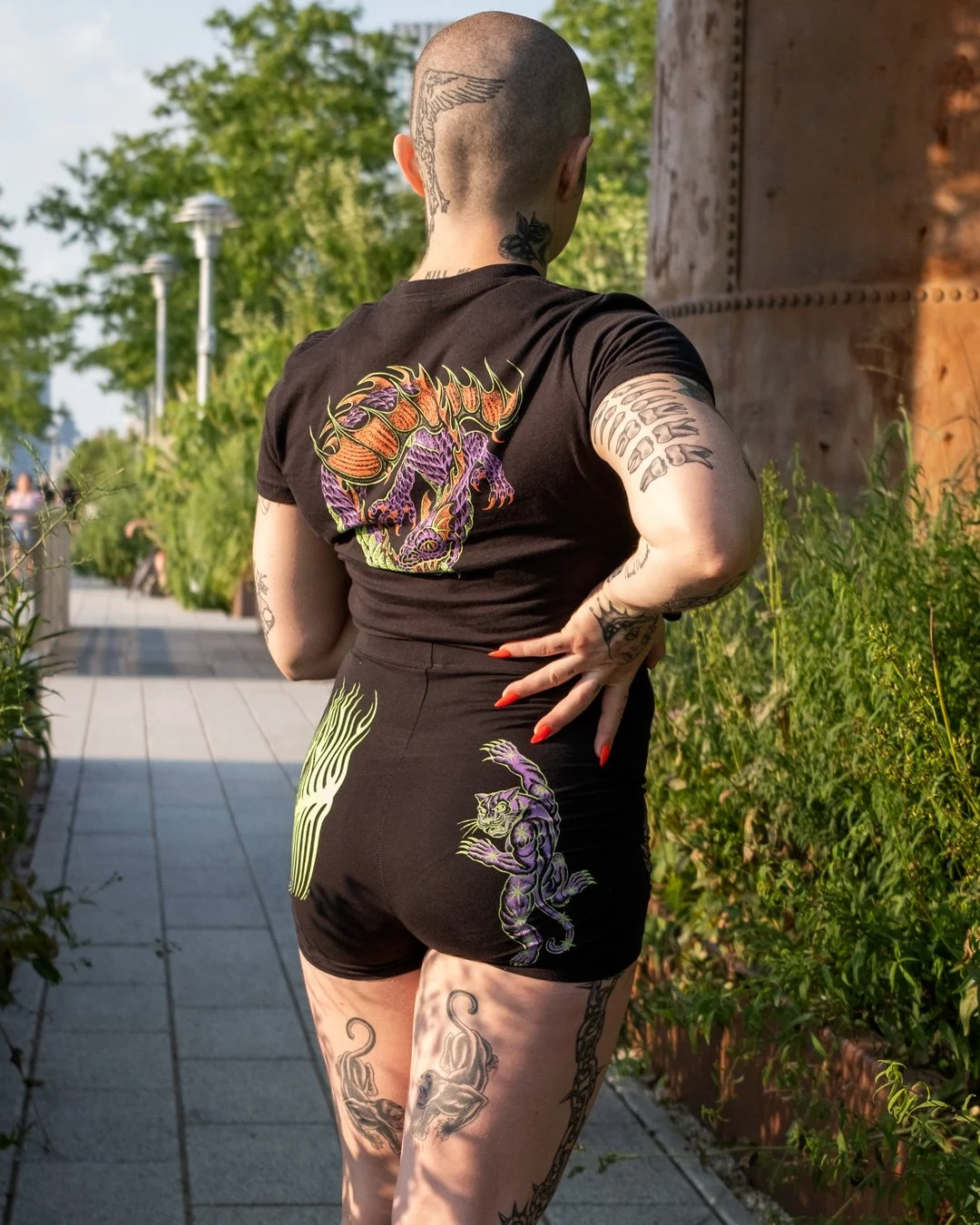 crop-model-back.jpg