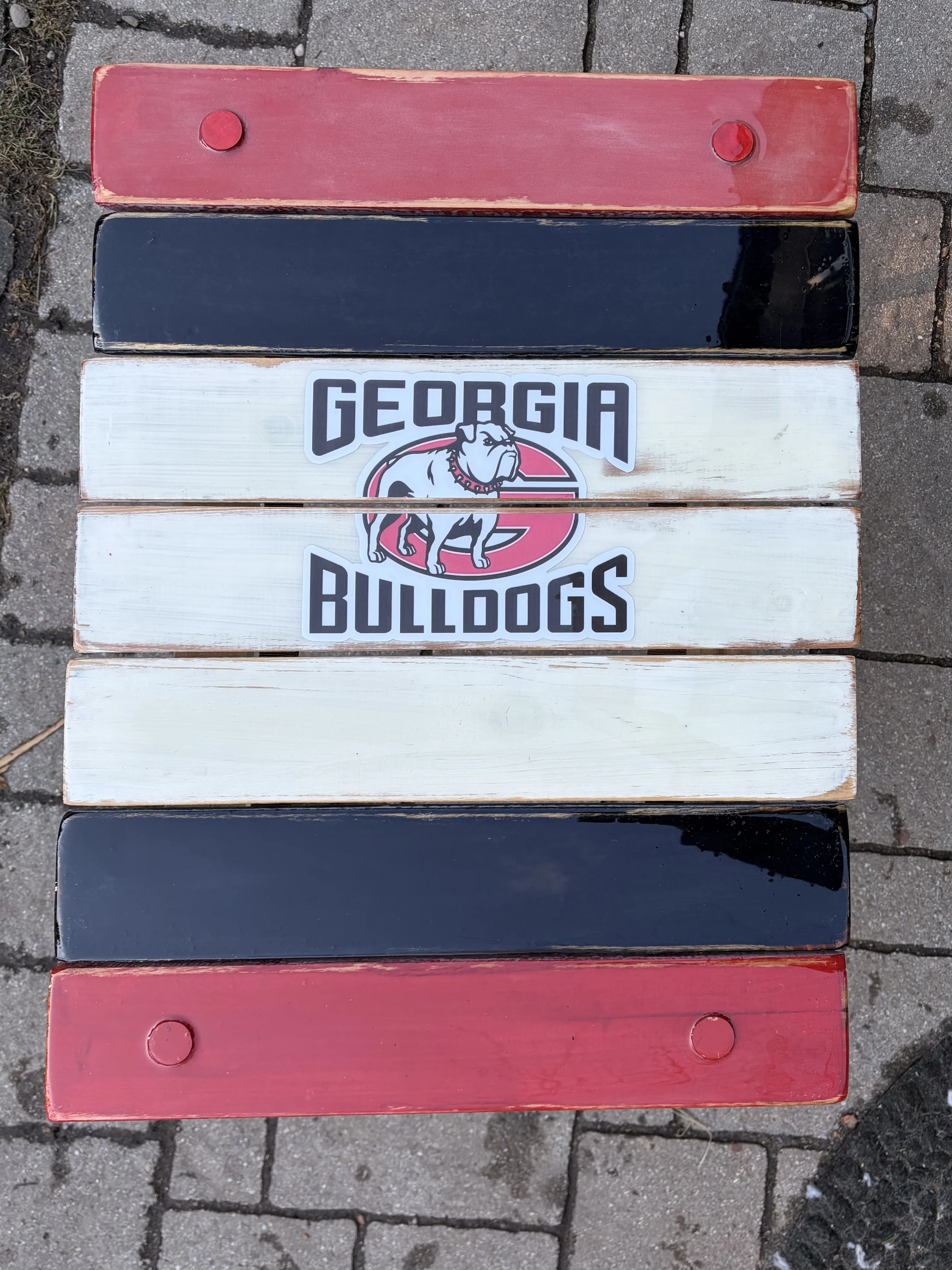 georgia-bulldogs-roll-out-table-top-view-logo.jpeg