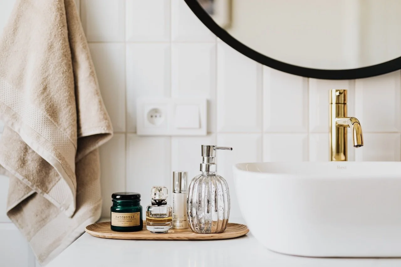 Brown and gold clean bathroom with luxury style.