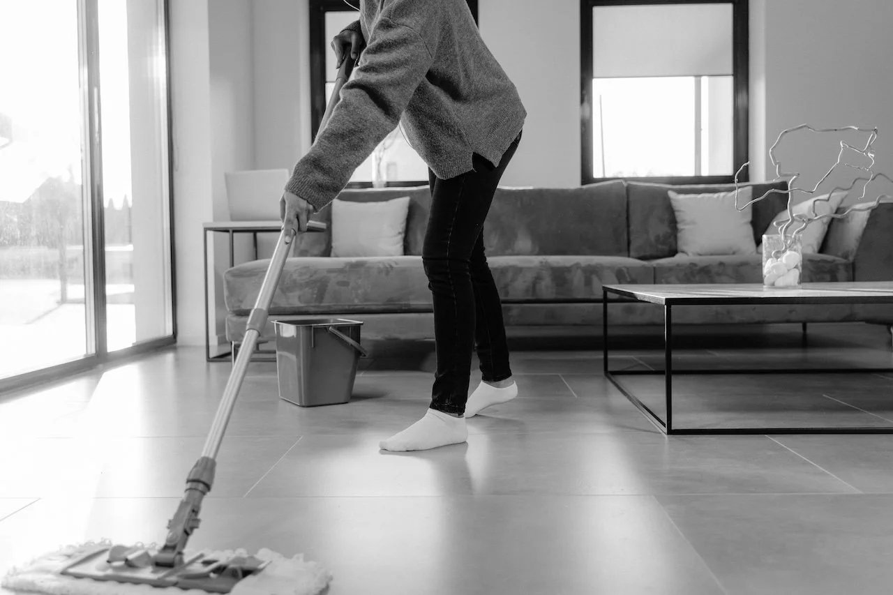 Hudson Yards Clean professional cleaning a residential living room floor in NYC
