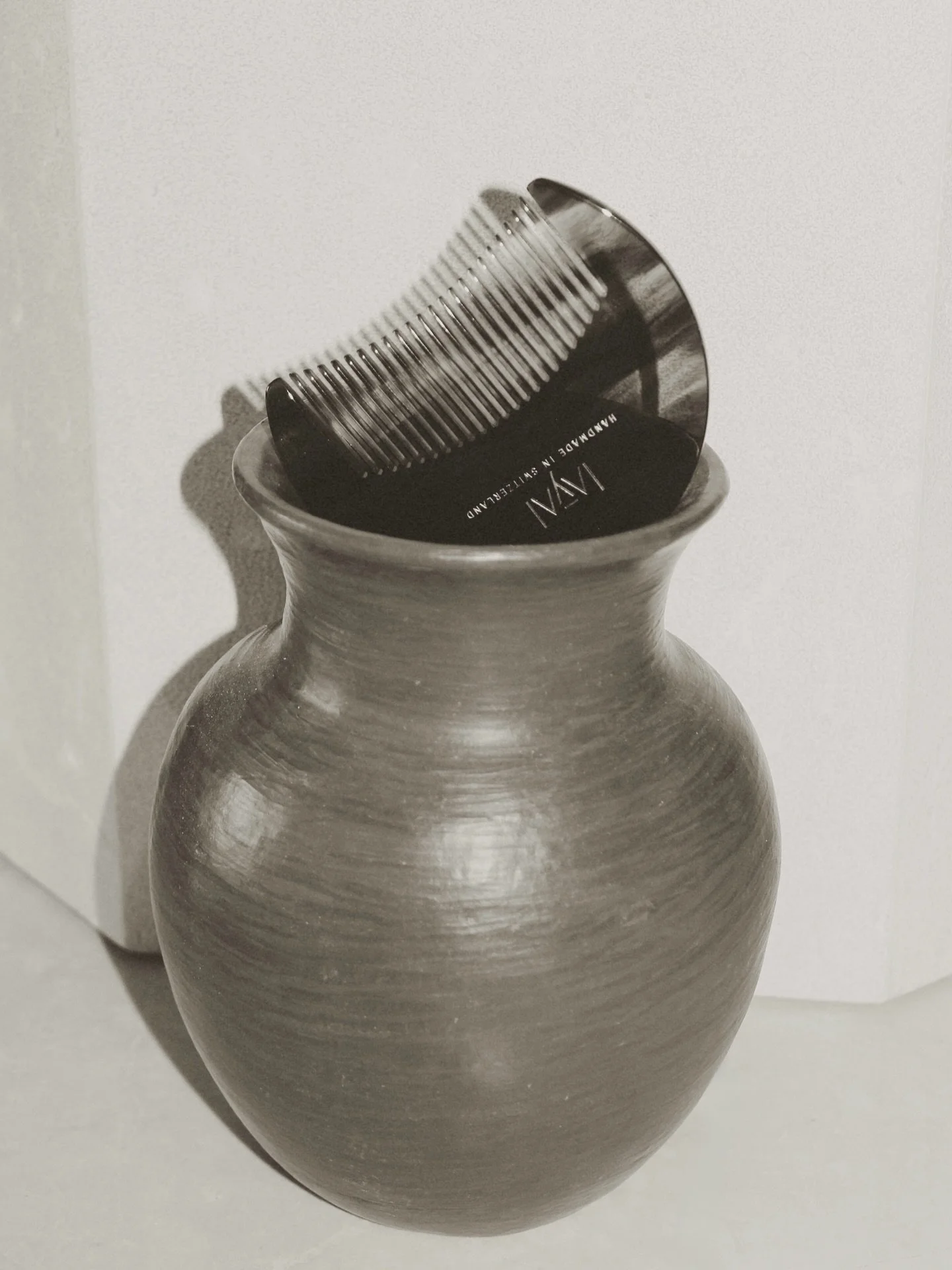 objects in quiet conversation.