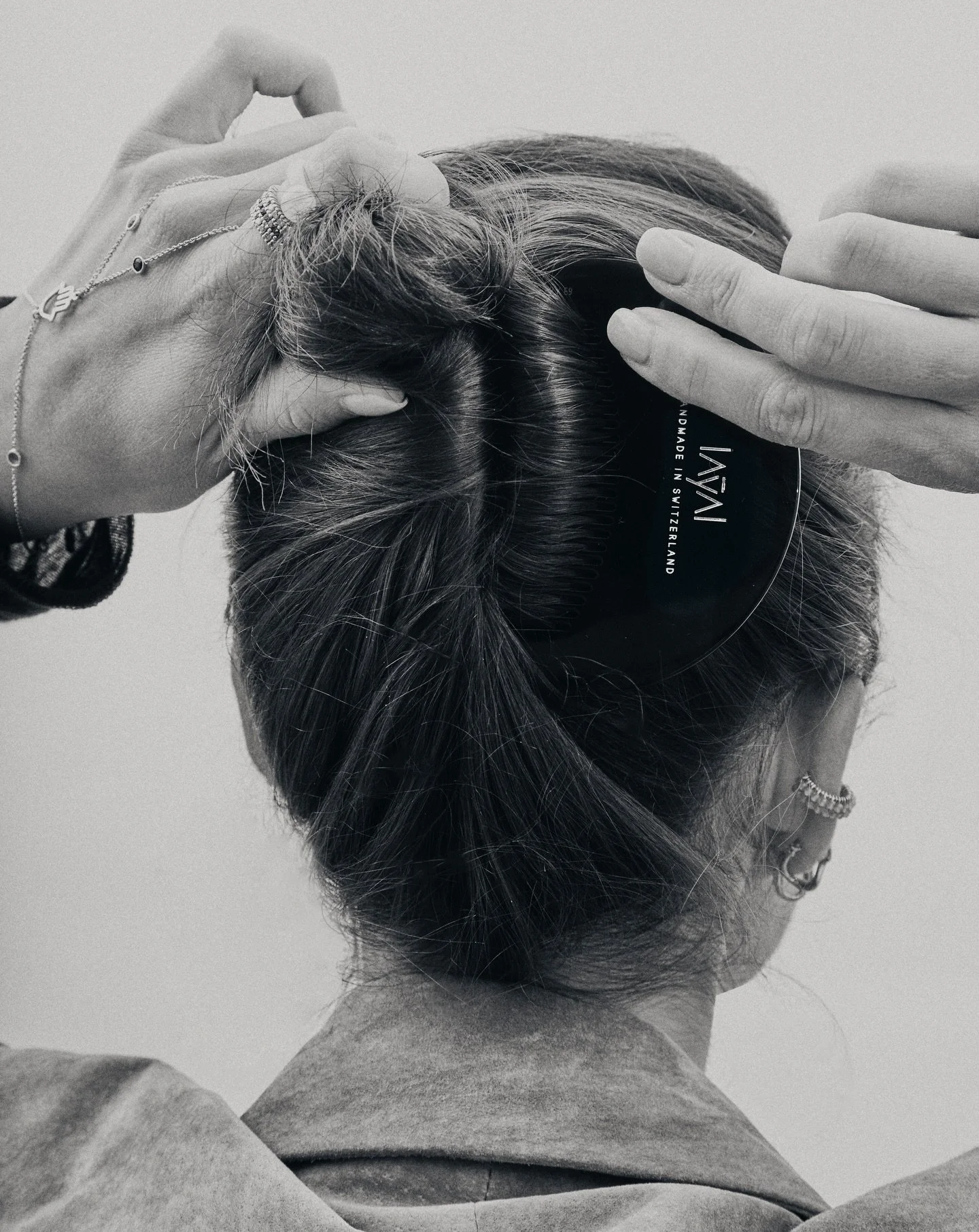 When searching for a universal symbol that connect us all, none stand out quite like the moon. It rises and sets as we do, adapting over time, and quietly shapes the world around us 🌙 

Amar&rsquo;s crescent form serves a deeper purpose: it follow