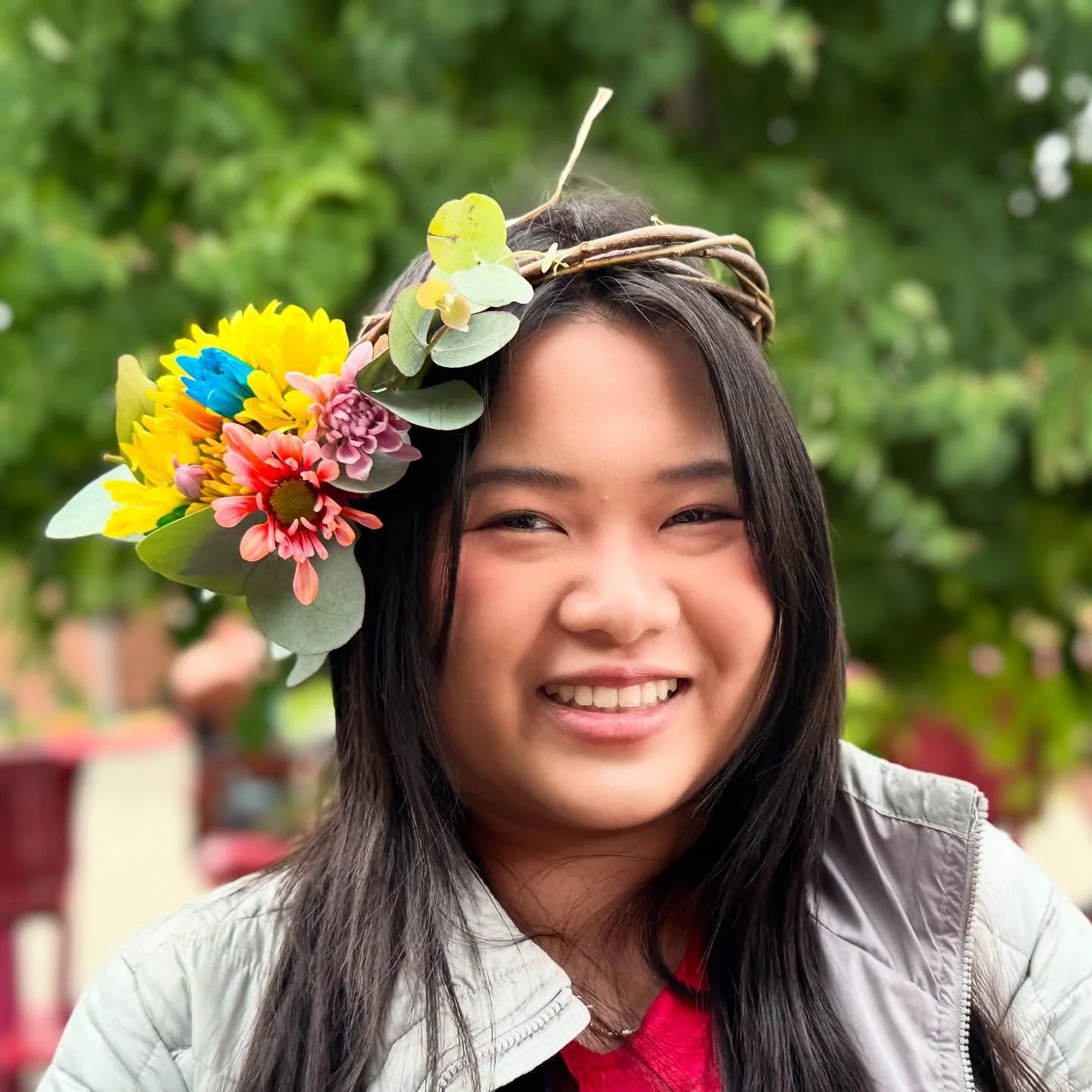 This a such a cute, asymmetrical flower crown.  We love how each crown is creative and unique!