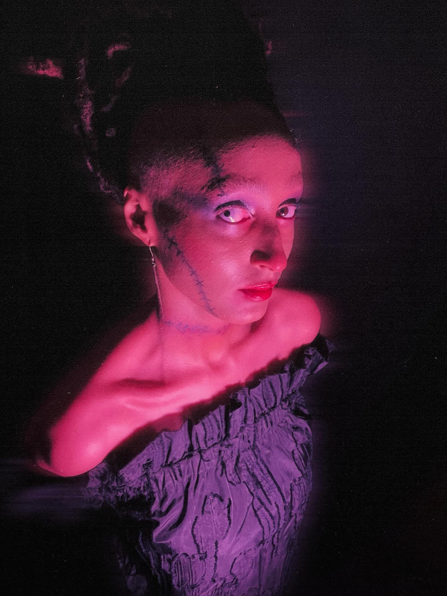 🧟&zwj;♂️🔮🧪⚡️

&ldquo;Invention, it must be humbly admitted does not consist in creating out of void, but out of chaos.&rdquo;

- Mary Wollstonecraft Shelley

Speaking of chaos, you should&rsquo;ve seen my room after fashioning this look! 🤪🌪️ #go