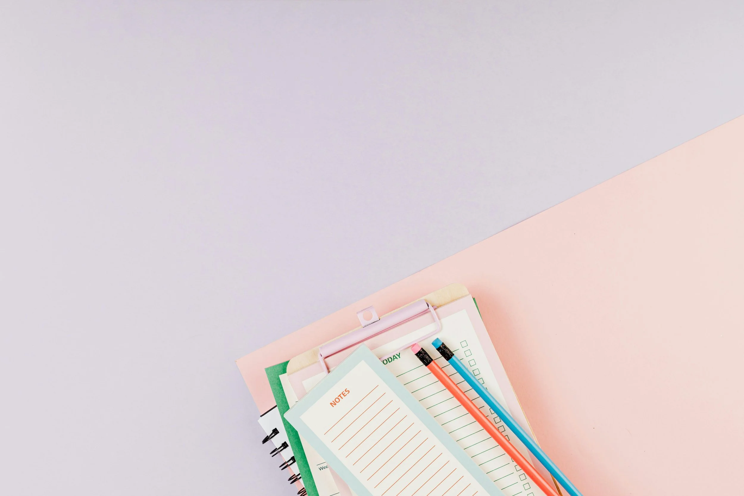 Building on Creativity: Womantrepreneurs and the Art of Sustainable Growth