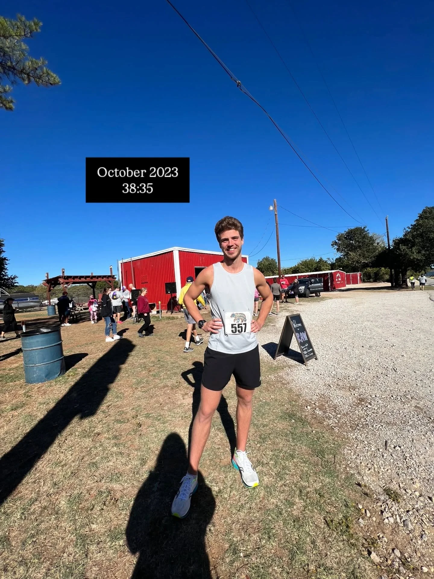 3 years, same race, a whole lot faster, and a whole lotta dubs🥇🥇🥇
Over 4 minutes faster in the 10k in 2 years ain't too shabby, here's how I did it🏃‍♂️💨
🟨Mileage: high mileage (relative to what you are capable of) is one of the best ways