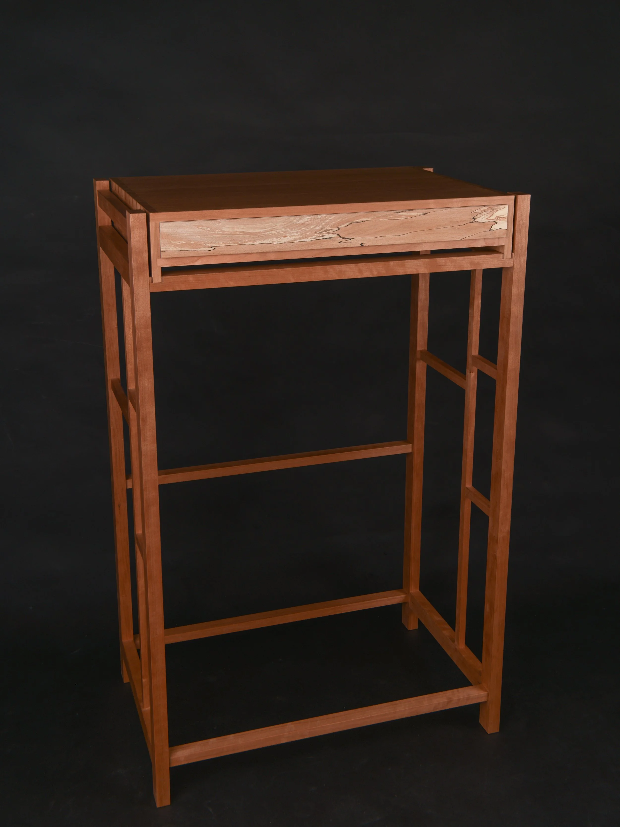 Standing-Desk in cherry and maple