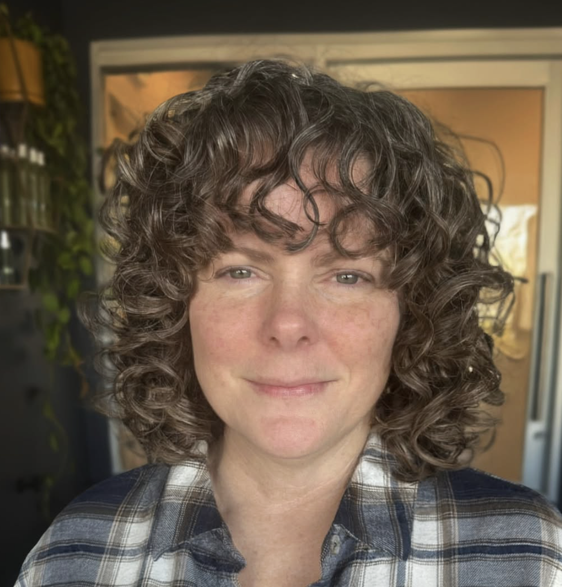 How to Know When Your Curls Need a Reset