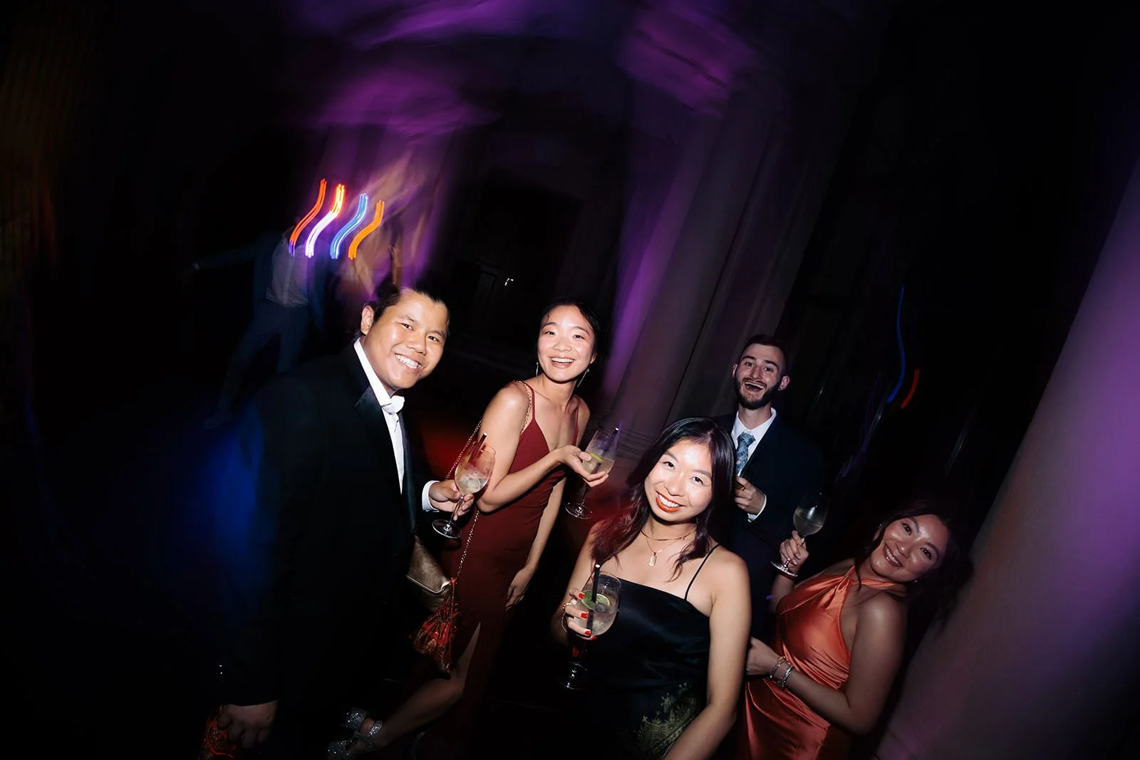 Destination wedding photographer Vienna — First Look im Palaisgarten