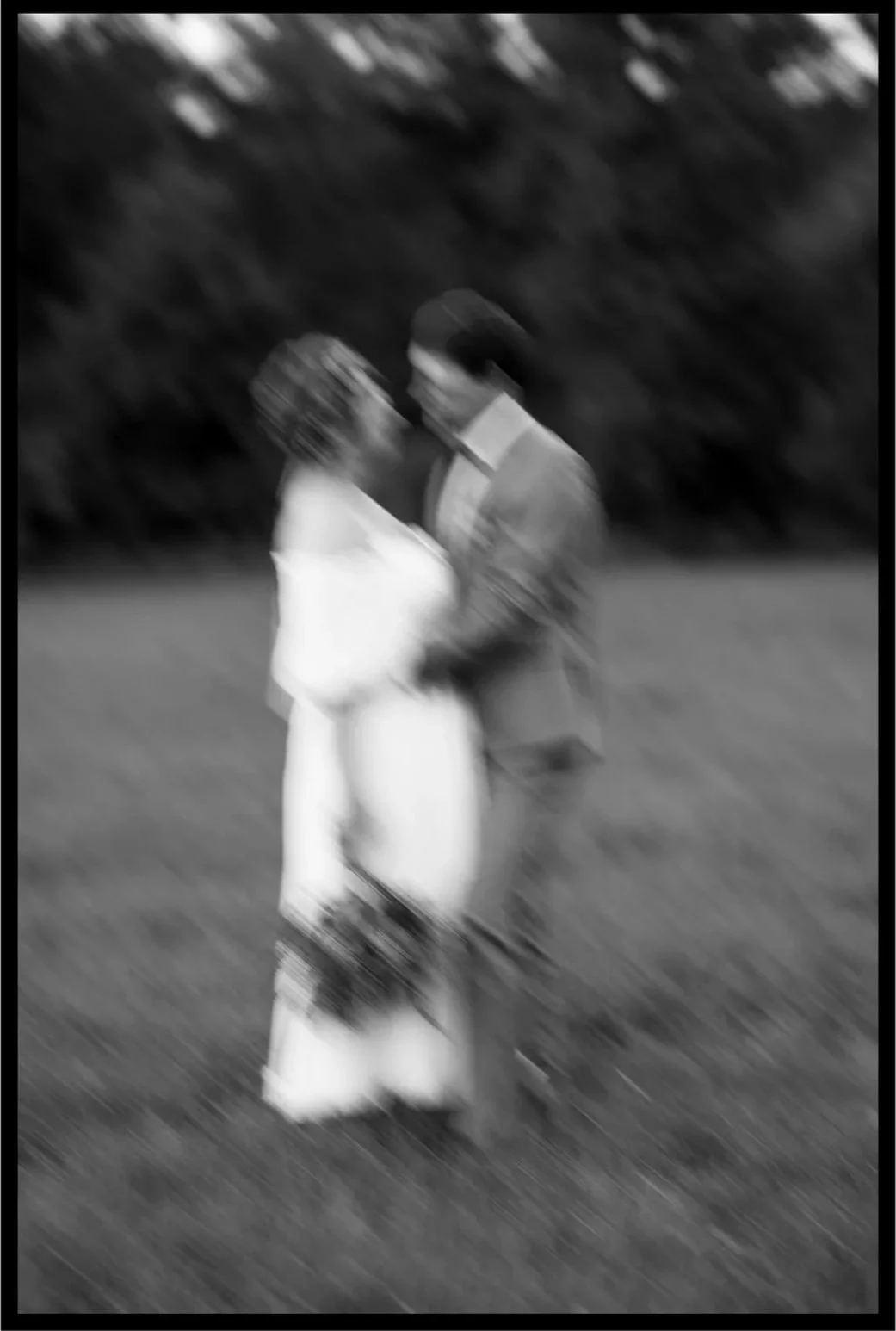 Hochzeitsfotograf Burgenland — Gartenhochzeit im goldenen Licht