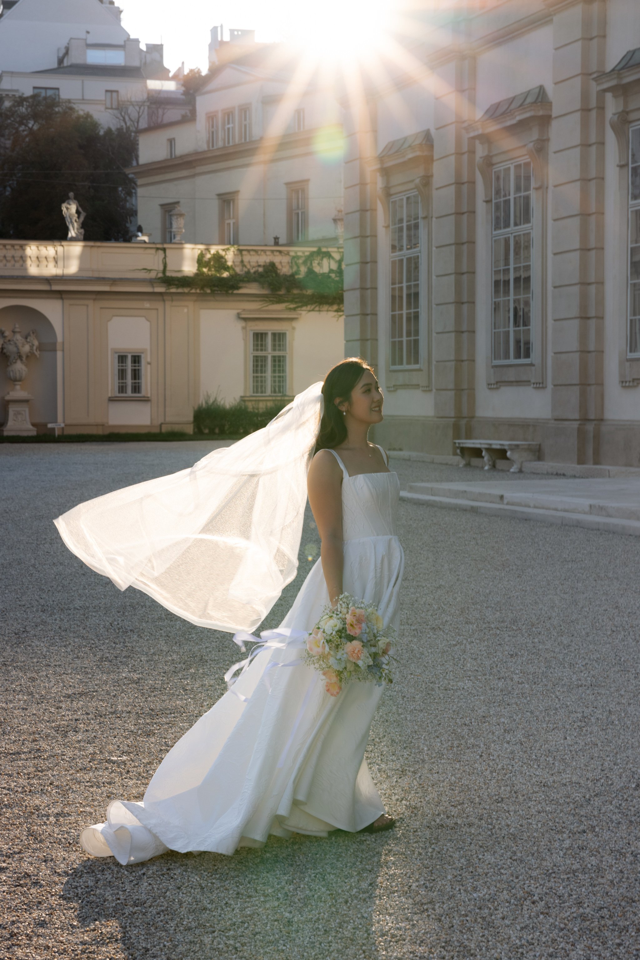 Hochzeitsfotografie Wien — Braut im Palais Liechtenstein