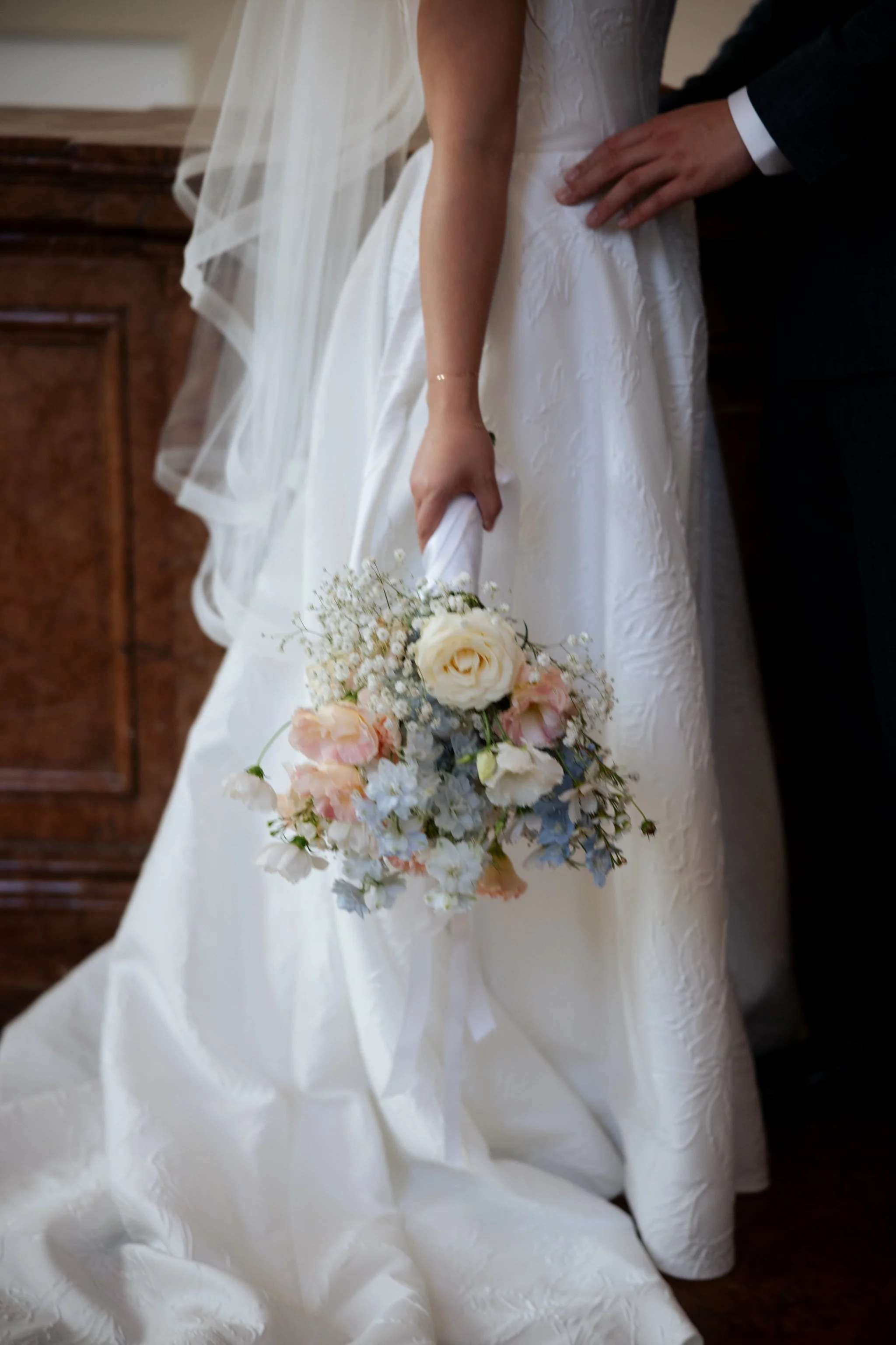 Hochzeitsfotografie Wien — Braut mit Brautstrauß