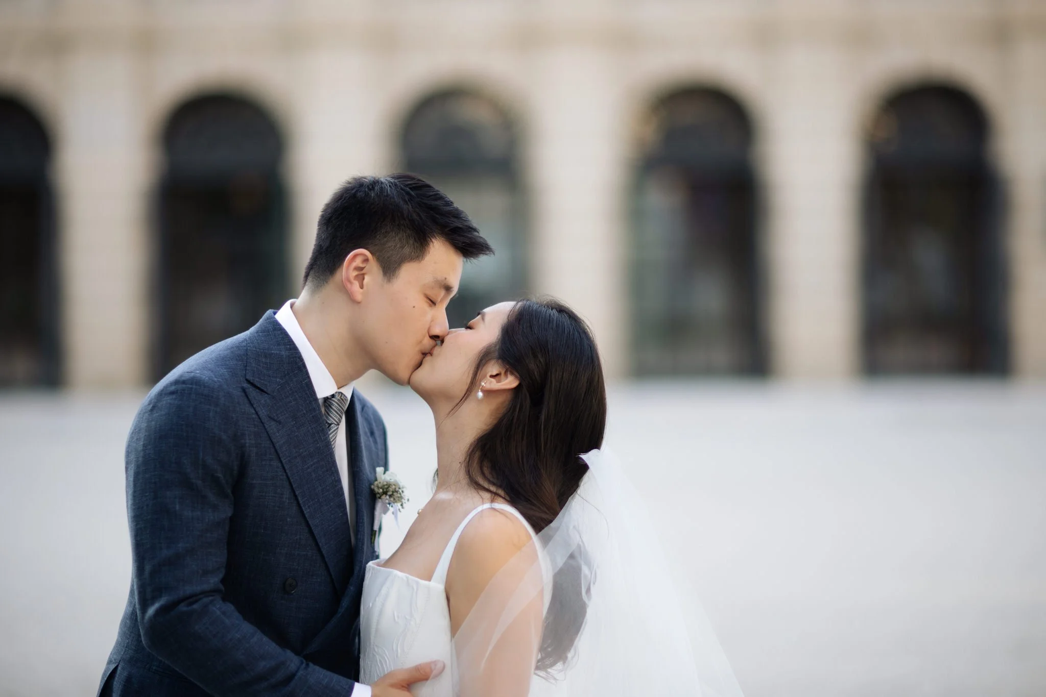 Palace wedding Vienna — ceremony beneath the frescoed ceiling