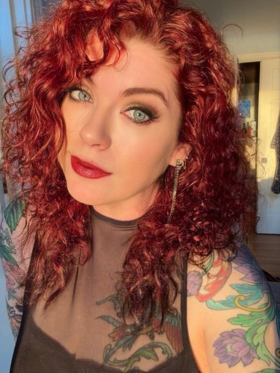 Sometimes I let my hair do whatever the hell it wants.

#over40 #tattoos #redhead #blueeyes