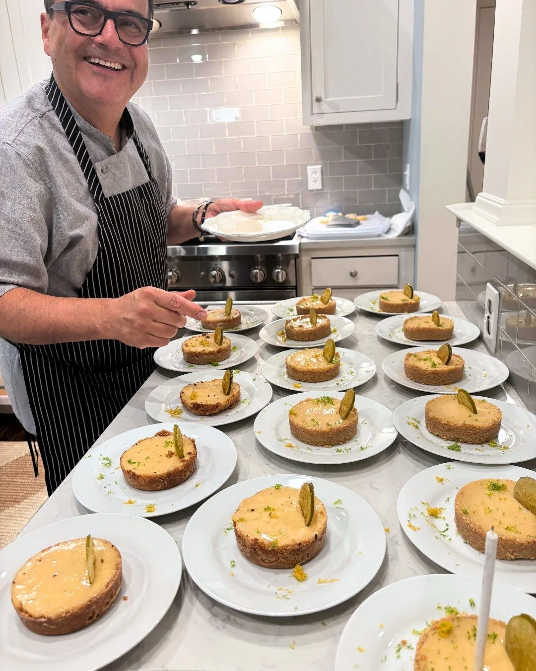 Big smiles &amp; a birthday to remember! 🎉 Our individual lime tarts made with a buttery graham crust, bright citrus zest, and topped with candied lime, were the perfect sweet finale to this intimate celebration. 🥂✨

Whether you're planning a brunc