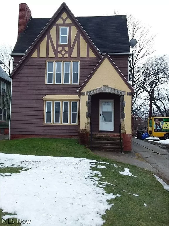 10612 Kinsman Rd