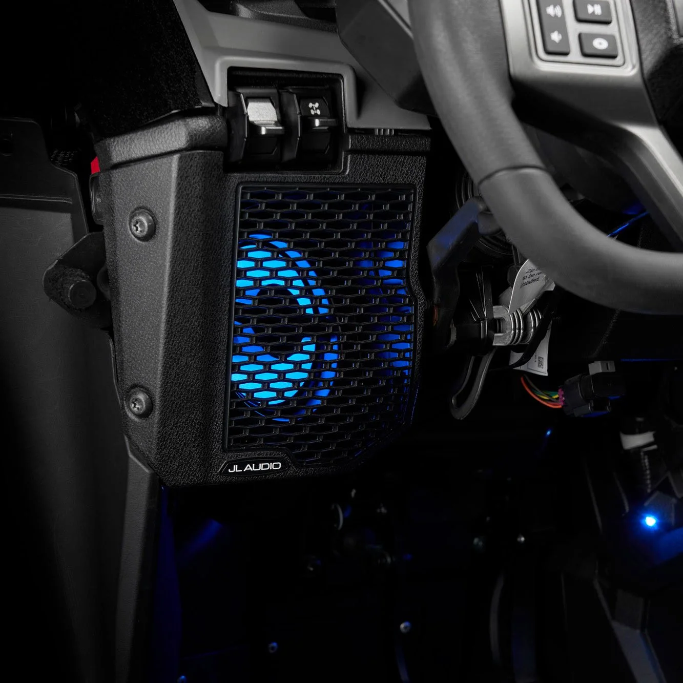 SLPK-POL-RZR19-FRNT-SPK-DRVR.jpg