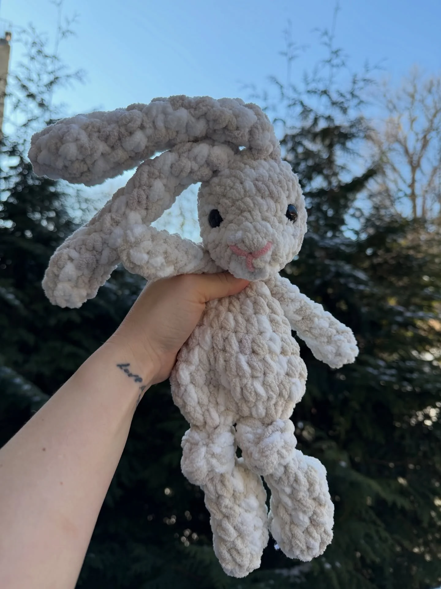 Spring is coming&hellip; 

Right? 

Right?!? 😫
 
🐰 Patterns by @mamamademinis @justamom_crocheting and @theresascrochetshop 🫶🏻🫶🏻🫶🏻