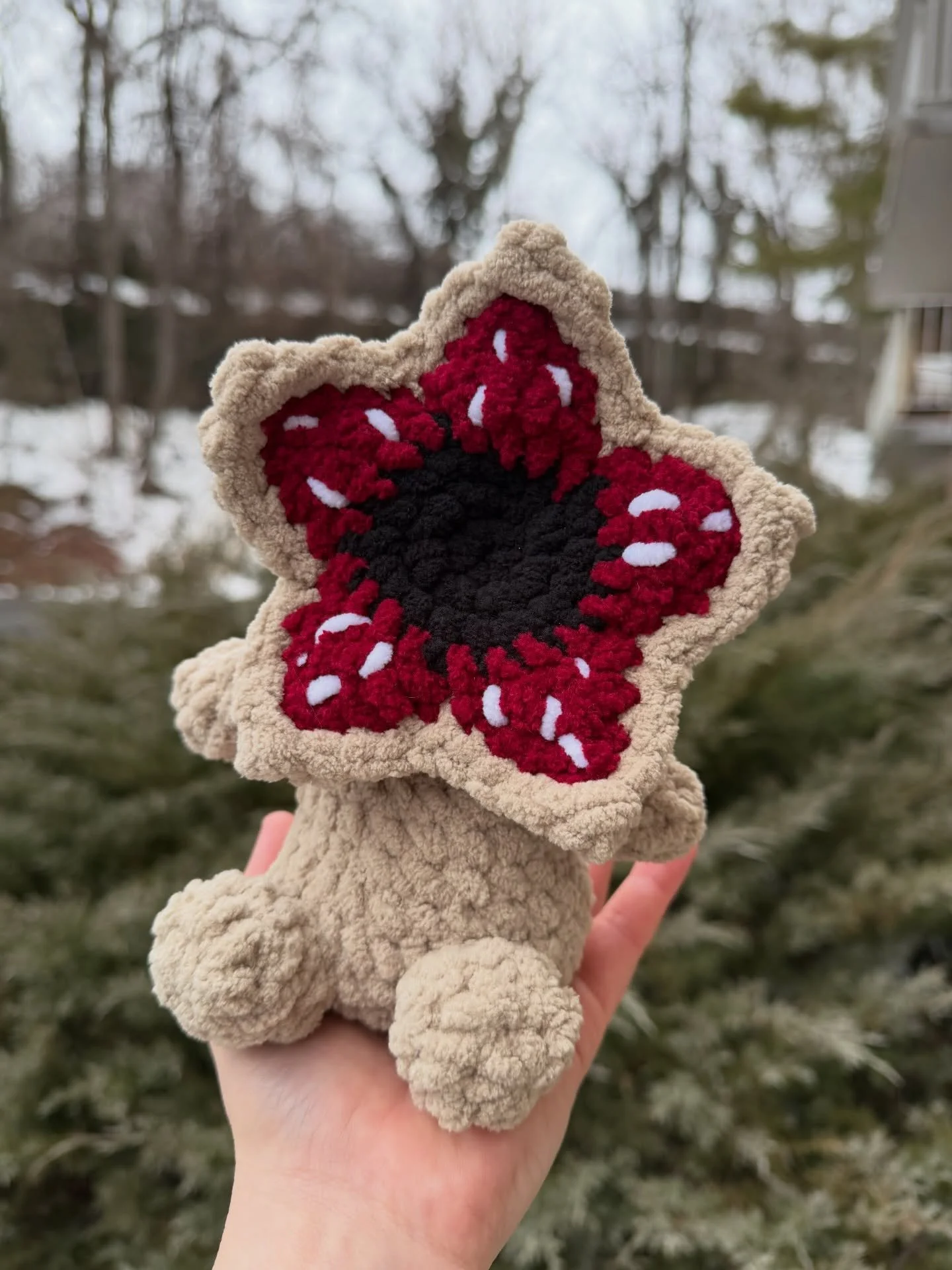 Baby Demi 🫣 

Didn&rsquo;t watch Stranger Things but people love this stuffy and I love how it works up. Another smart &amp; creative pattern from @justamom_crocheting , however creepy. 😜🫶🏻