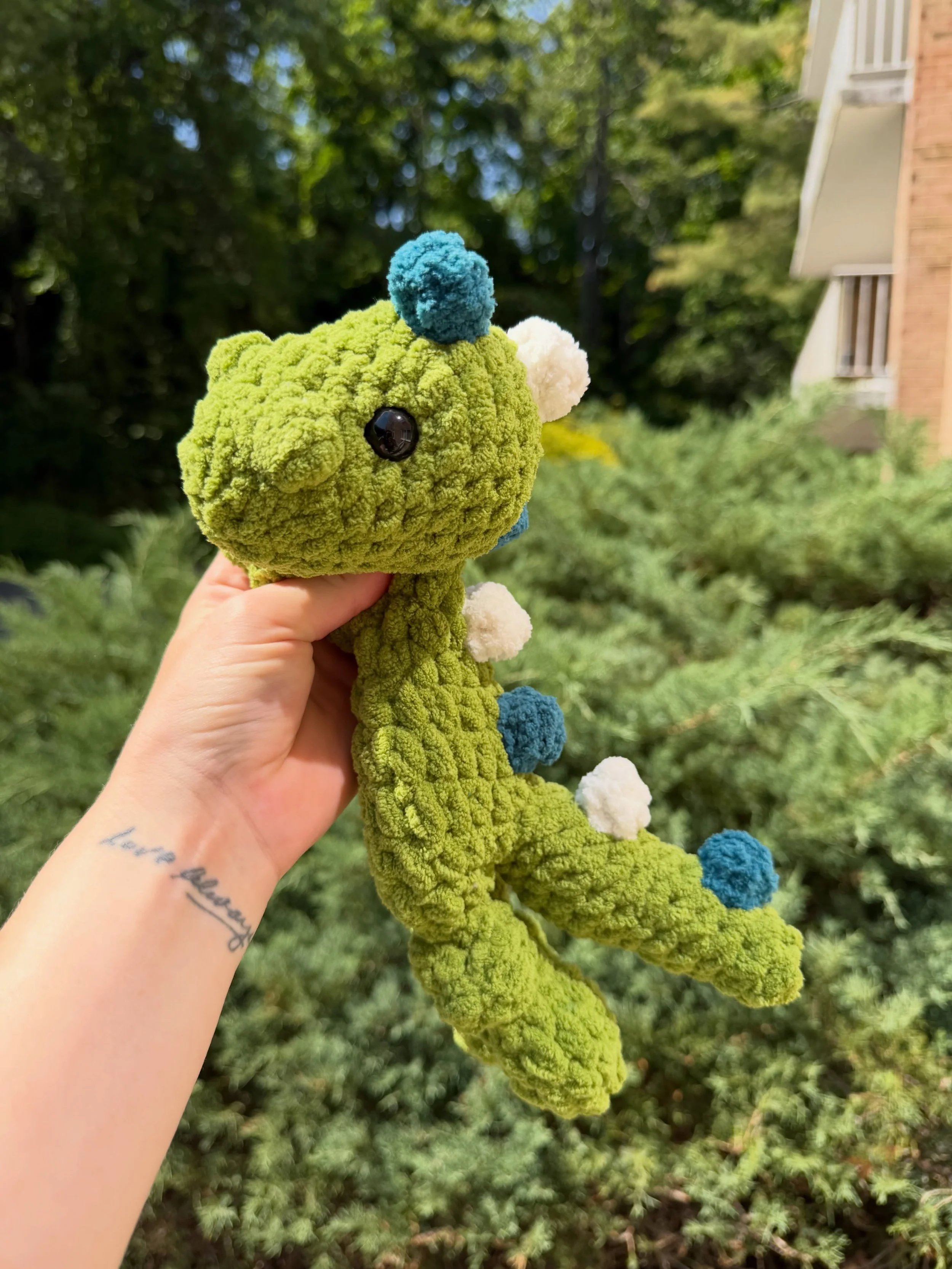 Dozer Dino is a favorite custom - this one to match a lovely hand-knit blankie for a brand new baby boy. How&rsquo;d we do?

Dino pattern: @mamamademinis 🦖