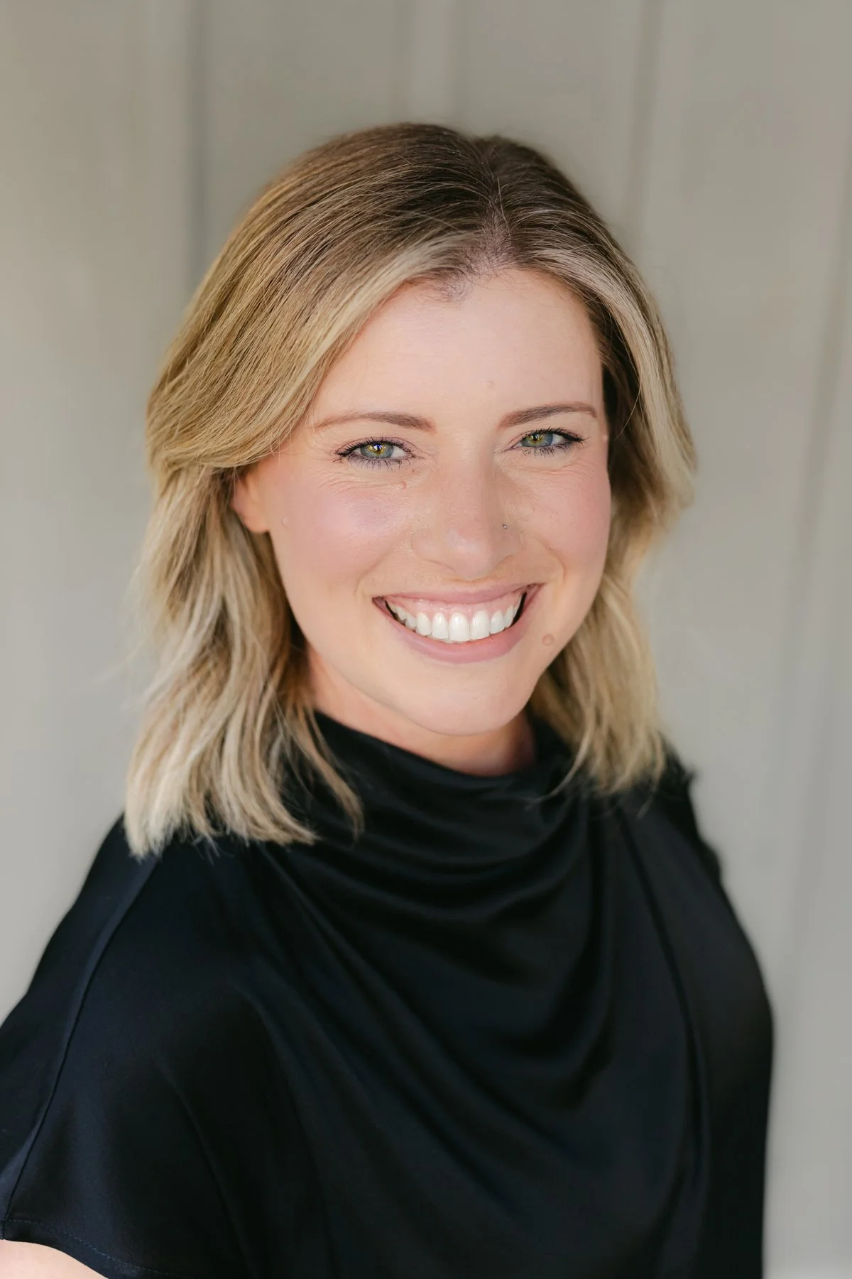 Headshot of Esterina